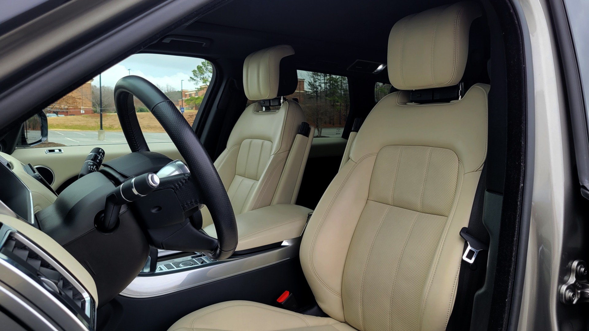 Used 2020 Land Rover RANGE ROVER SPORT HSE / 3.0L SC I6 / 8-SPD AUTO / NAV / PANO-ROOF / REARVIEW for sale Sold at Formula Imports in Charlotte NC 28227 42