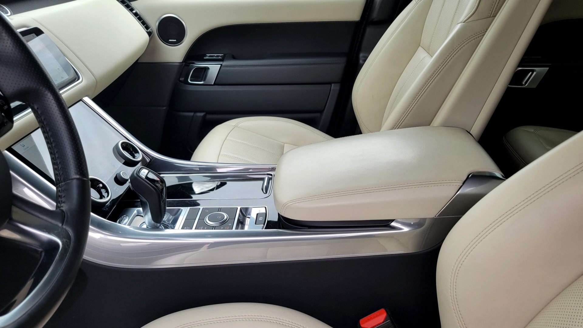 Used 2020 Land Rover RANGE ROVER SPORT HSE / 3.0L SC I6 / 8-SPD AUTO / NAV / PANO-ROOF / REARVIEW for sale Sold at Formula Imports in Charlotte NC 28227 66