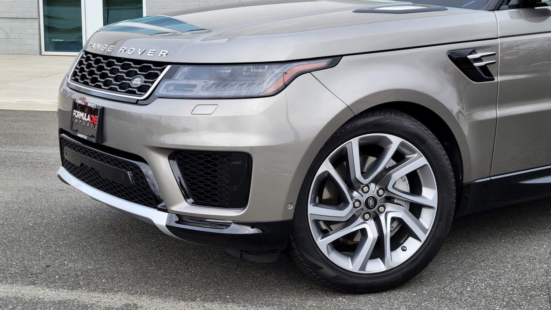 Used 2020 Land Rover RANGE ROVER SPORT HSE / 3.0L SC I6 / 8-SPD AUTO / NAV / PANO-ROOF / REARVIEW for sale Sold at Formula Imports in Charlotte NC 28227 7