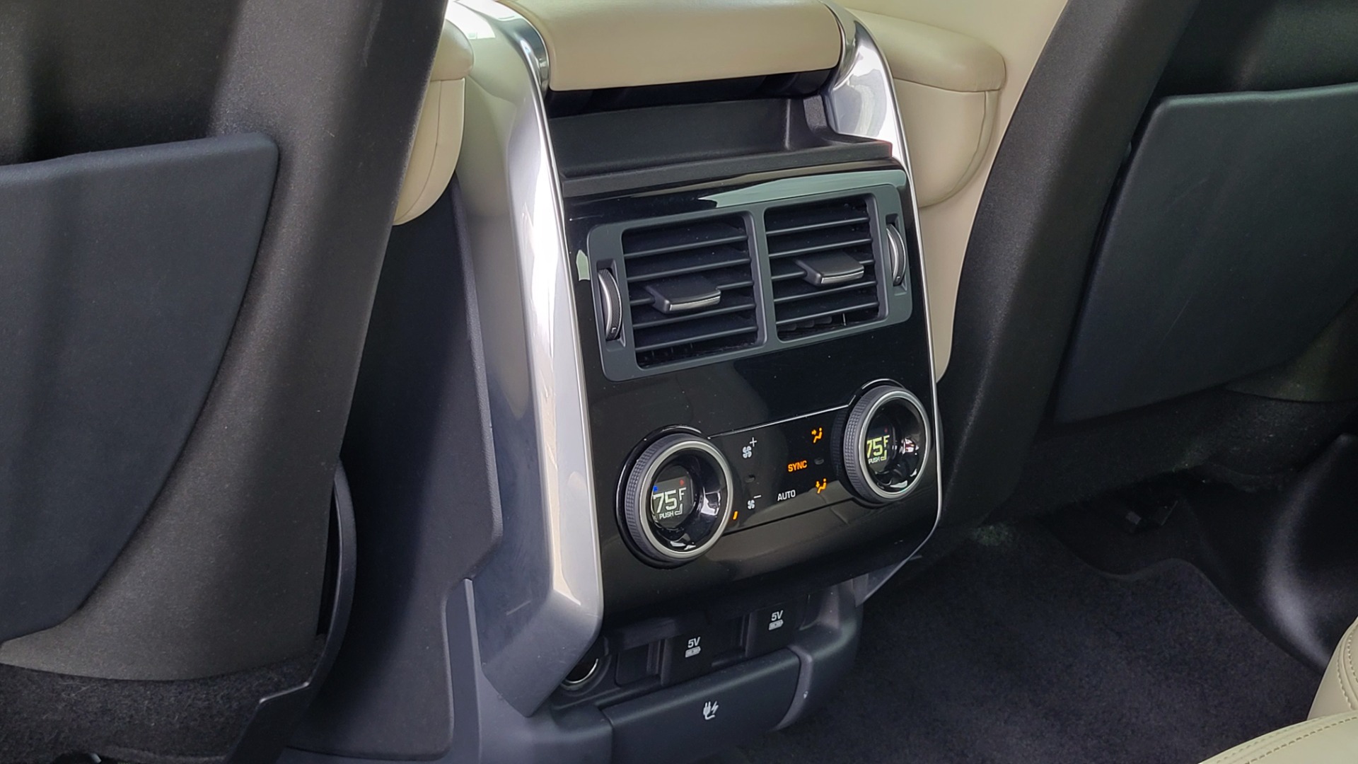 Used 2020 Land Rover RANGE ROVER SPORT HSE / 3.0L SC I6 / 8-SPD AUTO / NAV / PANO-ROOF / REARVIEW for sale Sold at Formula Imports in Charlotte NC 28227 74