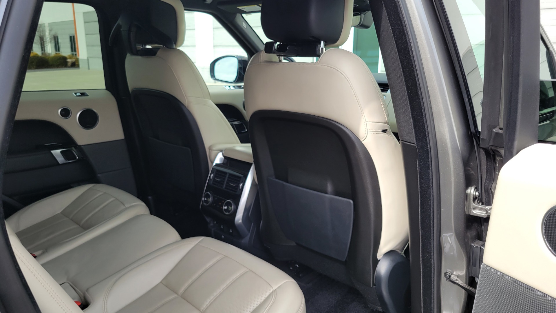 Used 2020 Land Rover RANGE ROVER SPORT HSE / 3.0L SC I6 / 8-SPD AUTO / NAV / PANO-ROOF / REARVIEW for sale Sold at Formula Imports in Charlotte NC 28227 85
