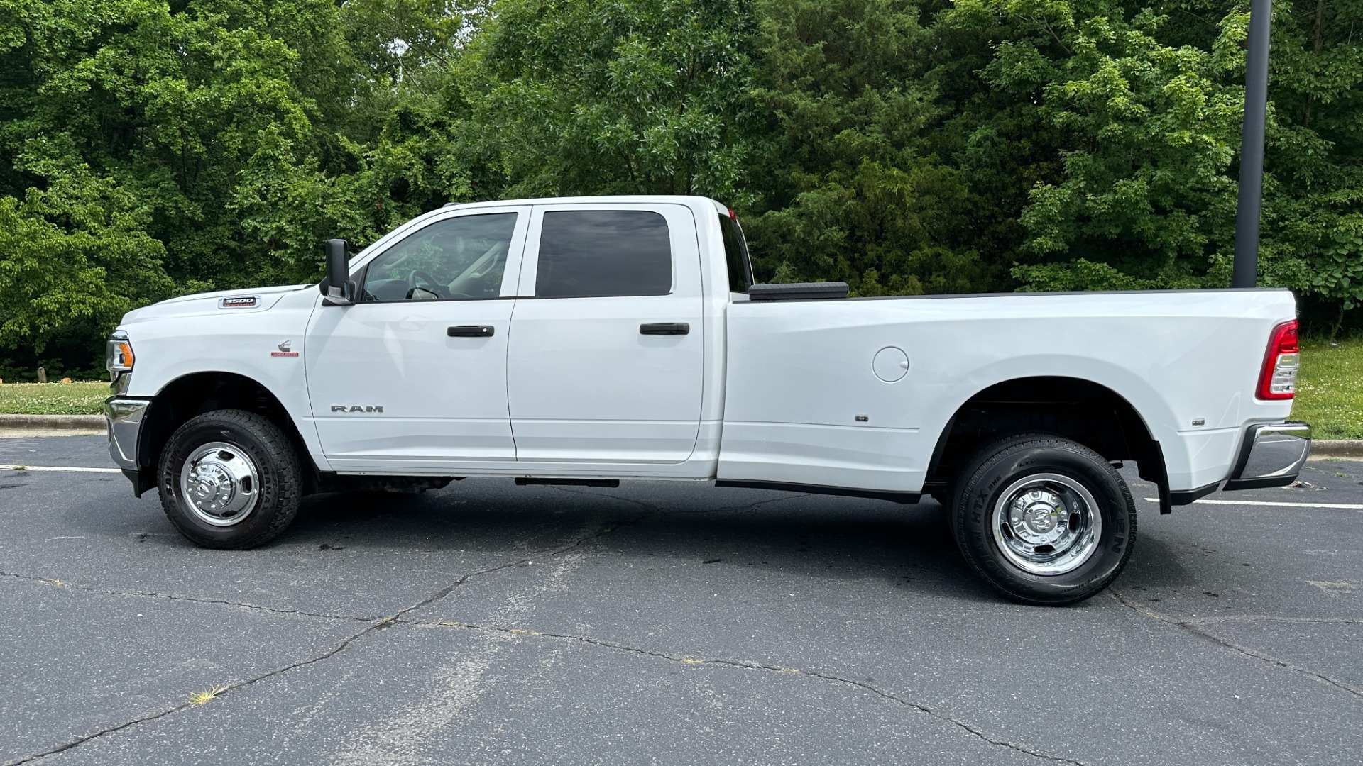 Used 2020 Ram 3500 TRADESMAN / DUAL REAR WHEELS / CUMMINS DIESEL / LVL 2 GROUP / CHROME GROUP for sale Sold at Formula Imports in Charlotte NC 28227 3