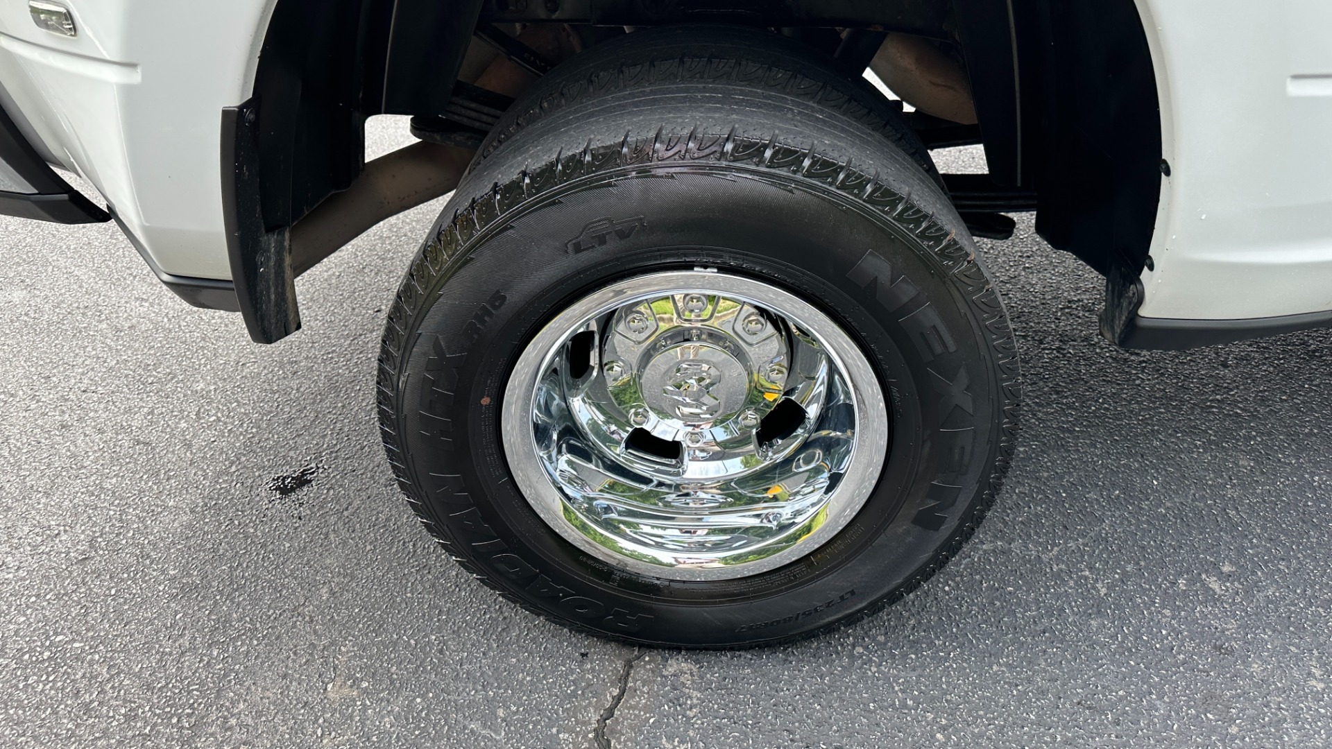 Used 2020 Ram 3500 TRADESMAN / DUAL REAR WHEELS / CUMMINS DIESEL / LVL 2 GROUP / CHROME GROUP for sale Sold at Formula Imports in Charlotte NC 28227 55