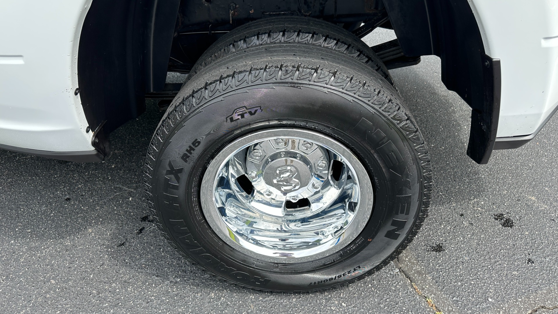 Used 2020 Ram 3500 TRADESMAN / DUAL REAR WHEELS / CUMMINS DIESEL / LVL 2 GROUP / CHROME GROUP for sale Sold at Formula Imports in Charlotte NC 28227 56