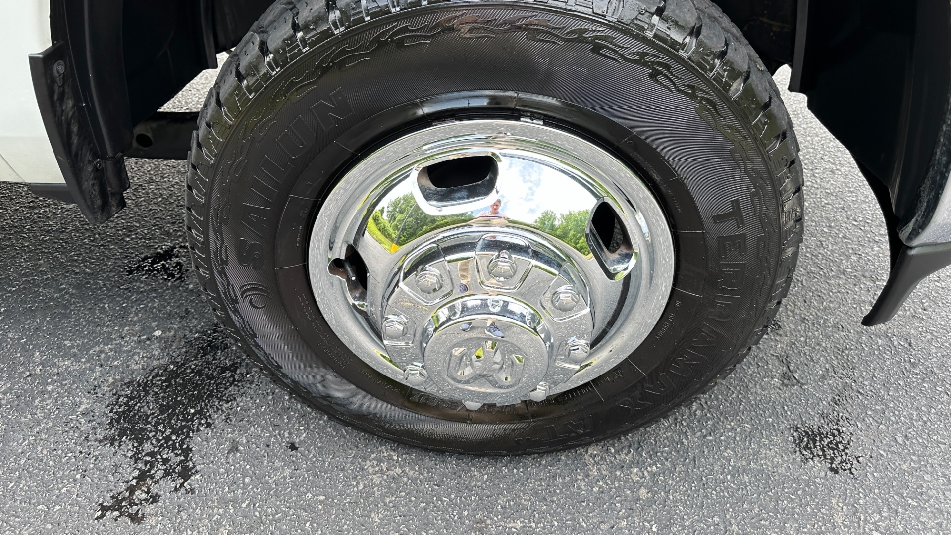 Used 2020 Ram 3500 TRADESMAN / DUAL REAR WHEELS / CUMMINS DIESEL / LVL 2 GROUP / CHROME GROUP for sale Sold at Formula Imports in Charlotte NC 28227 57