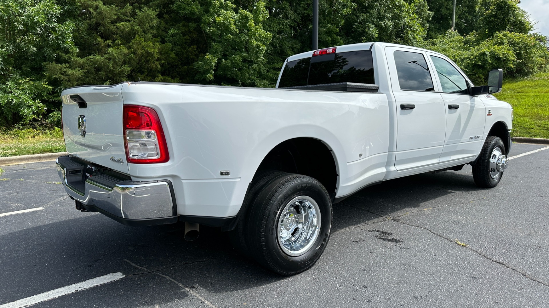 Used 2020 Ram 3500 TRADESMAN / DUAL REAR WHEELS / CUMMINS DIESEL / LVL 2 GROUP / CHROME GROUP for sale Sold at Formula Imports in Charlotte NC 28227 9