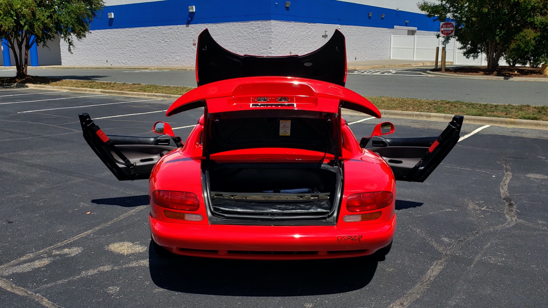 Used 1993 Dodge VIPER RT/10 COUPE / 6-SPD MAN / REMOVABLE TOP / LOW MILES for sale Sold at Formula Imports in Charlotte NC 28227 11