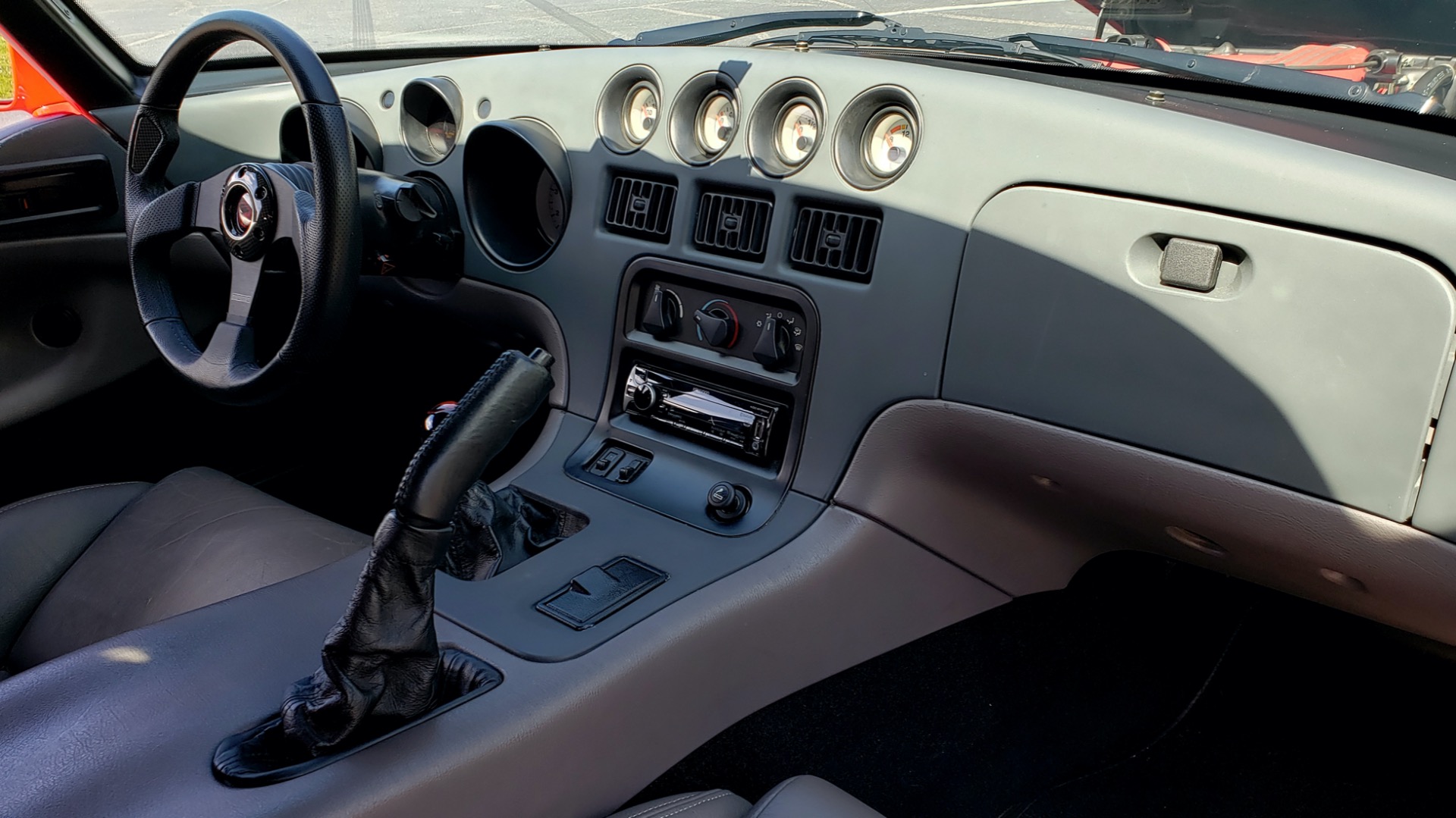 Used 1993 Dodge VIPER RT/10 COUPE / 6-SPD MAN / REMOVABLE TOP / LOW MILES for sale Sold at Formula Imports in Charlotte NC 28227 25