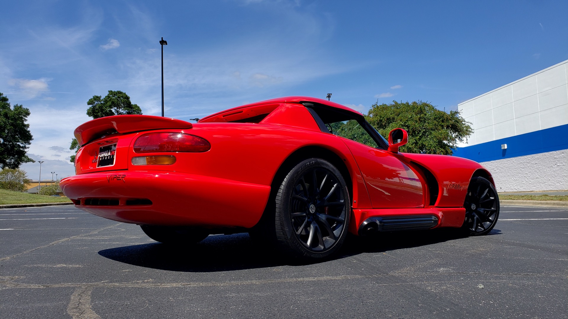 Used 1993 Dodge VIPER RT/10 COUPE / 6-SPD MAN / REMOVABLE TOP / LOW MILES for sale Sold at Formula Imports in Charlotte NC 28227 3