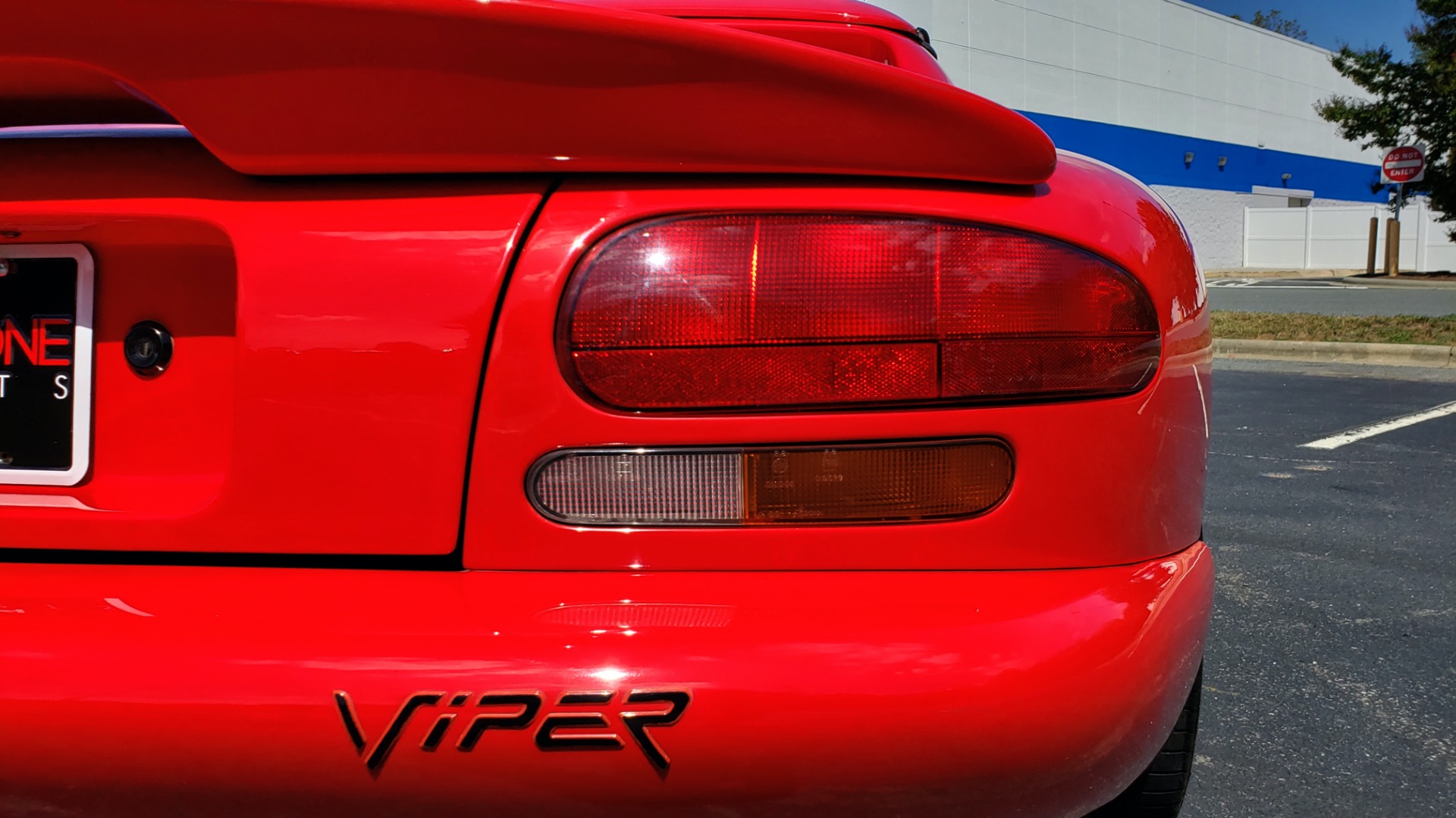 Used 1993 Dodge VIPER RT/10 COUPE / 6-SPD MAN / REMOVABLE TOP / LOW MILES for sale Sold at Formula Imports in Charlotte NC 28227 33