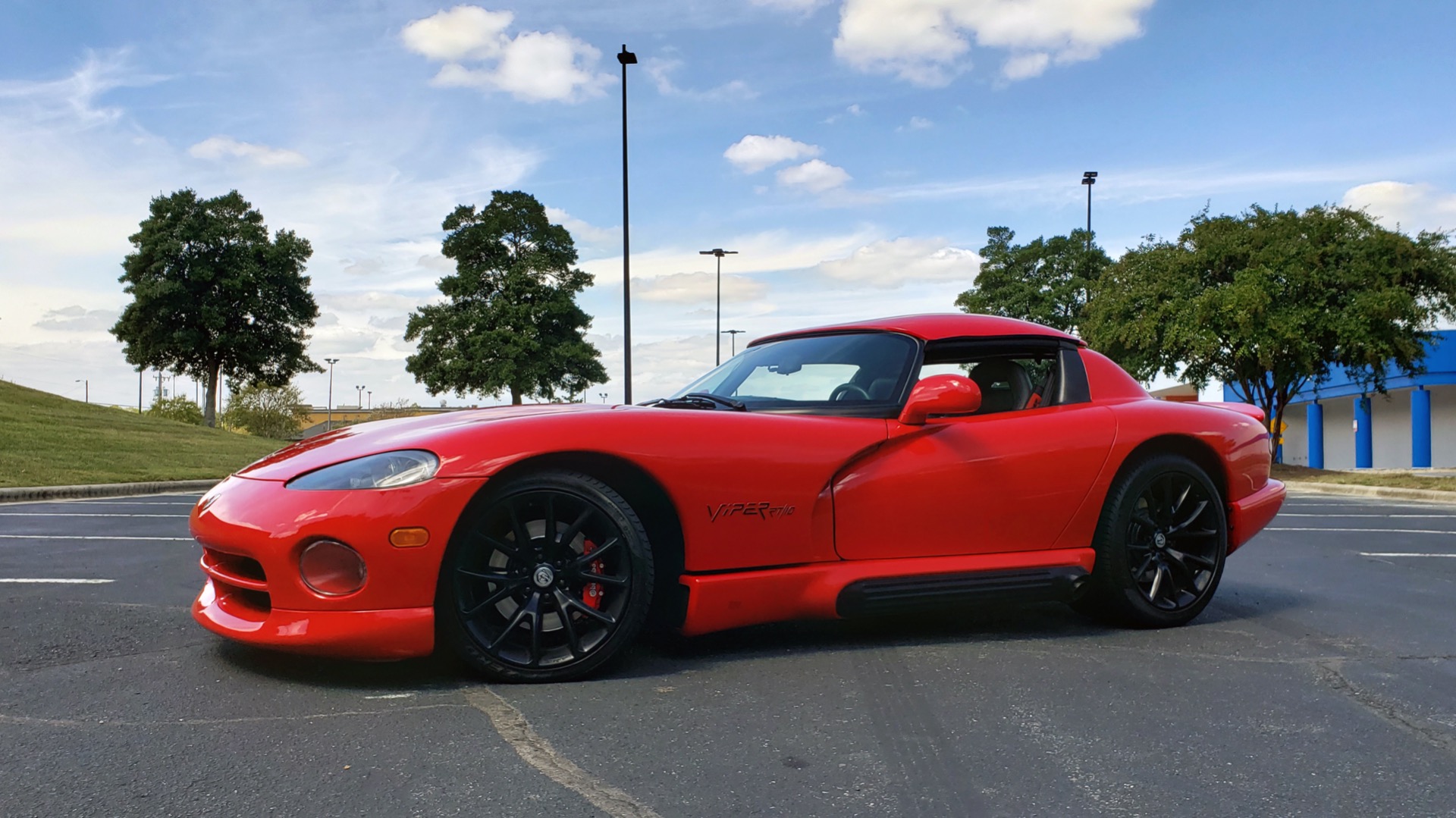 Used 1993 Dodge VIPER RT/10 COUPE / 6-SPD MAN / REMOVABLE TOP / LOW MILES for sale Sold at Formula Imports in Charlotte NC 28227 41