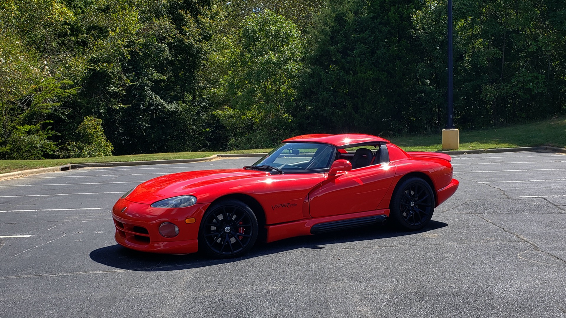 Used 1993 Dodge VIPER RT/10 COUPE / 6-SPD MAN / REMOVABLE TOP / LOW MILES for sale Sold at Formula Imports in Charlotte NC 28227 1