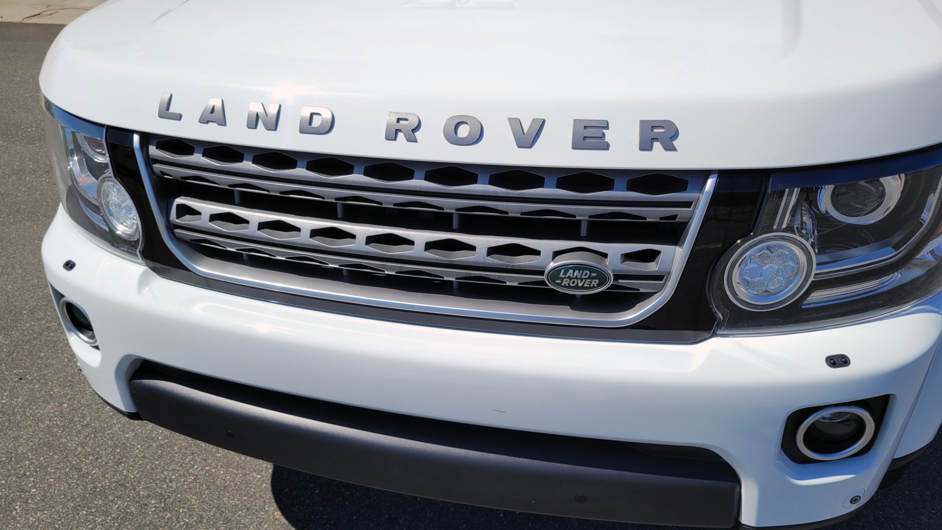 Used 2015 Land Rover LR4 HSE 3.0L SC V6 / AWD / VISION ASST / 3-ROW / CLIMATE COMFORT / TOWING for sale Sold at Formula Imports in Charlotte NC 28227 26