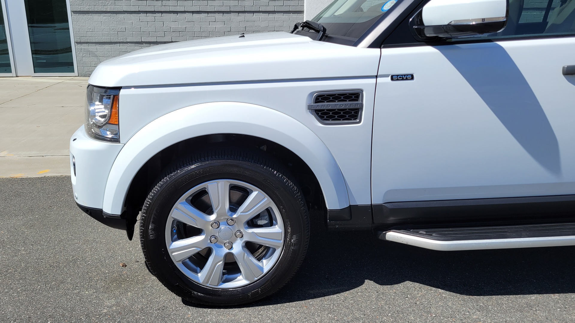 Used 2015 Land Rover LR4 HSE 3.0L SC V6 / AWD / VISION ASST / 3-ROW / CLIMATE COMFORT / TOWING for sale Sold at Formula Imports in Charlotte NC 28227 86