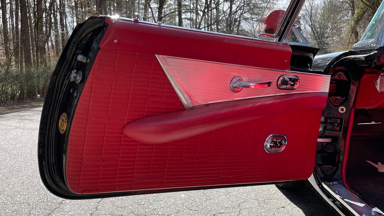 Used 1957 Ford THUNDERBIRD CONVERTIBLE / V8 / 3-SPD AUTO / PWR STRNG / PWR WNDWS / RESTORED for sale Sold at Formula Imports in Charlotte NC 28227 41