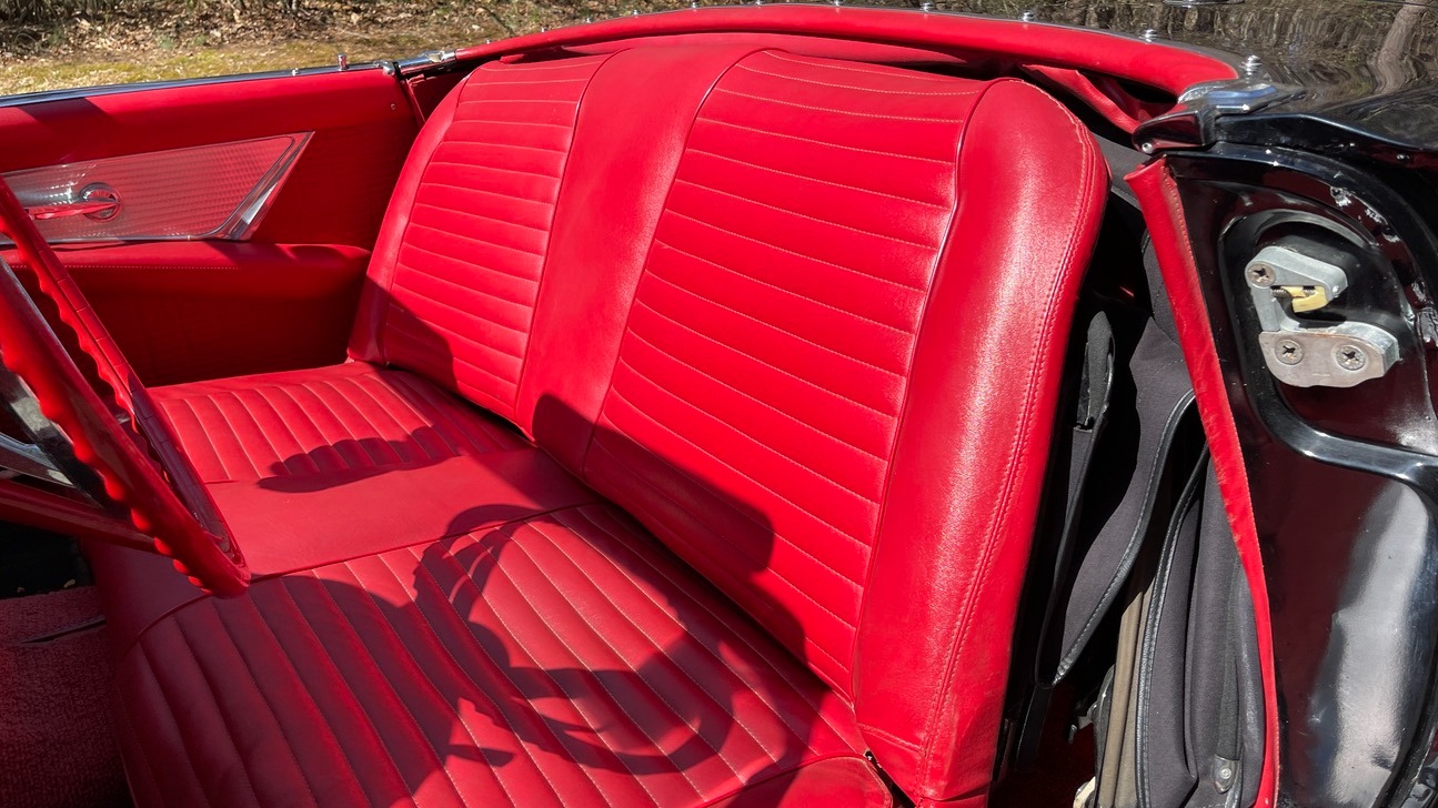 Used 1957 Ford THUNDERBIRD CONVERTIBLE / V8 / 3-SPD AUTO / PWR STRNG / PWR WNDWS / RESTORED for sale Sold at Formula Imports in Charlotte NC 28227 46