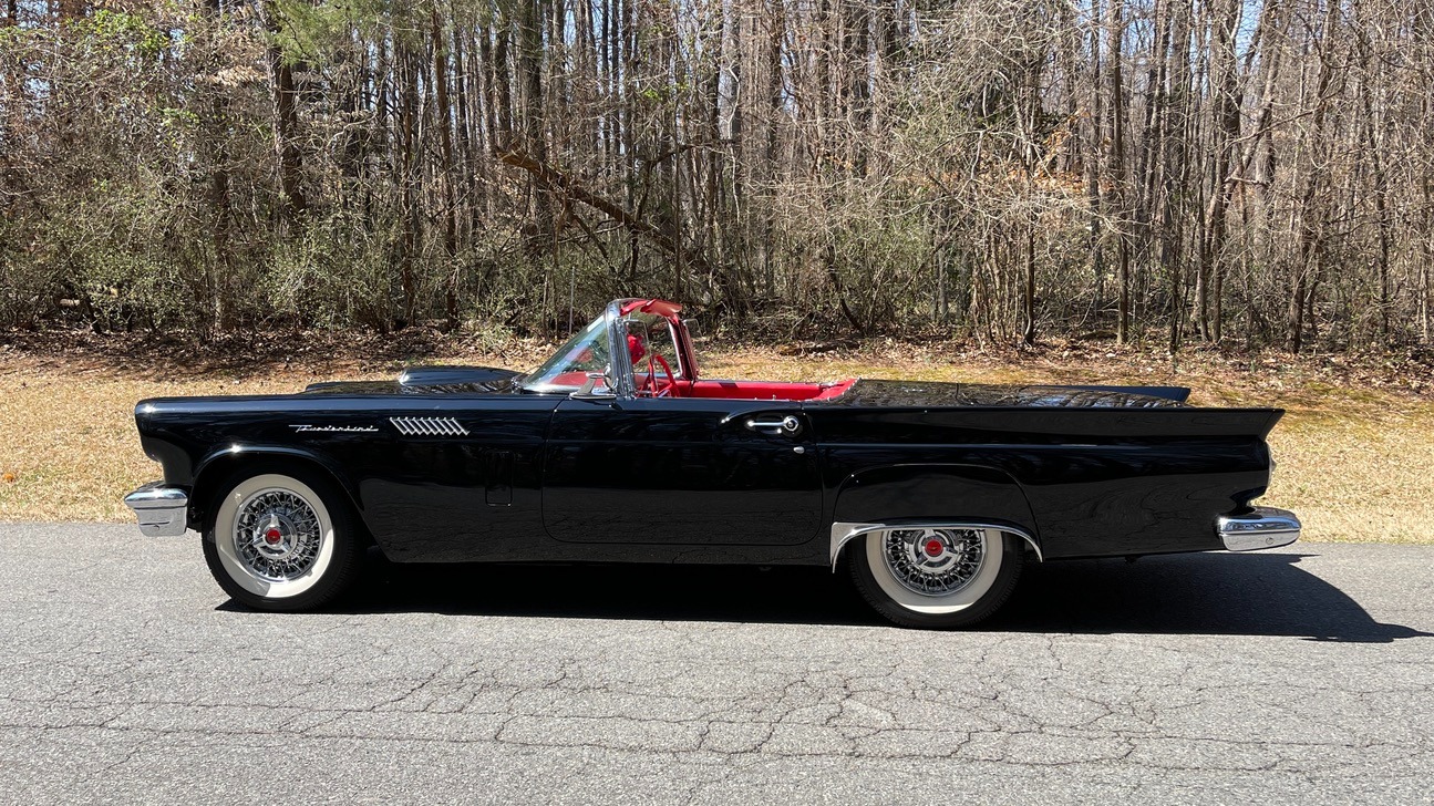 Used 1957 Ford THUNDERBIRD CONVERTIBLE / V8 / 3-SPD AUTO / PWR STRNG / PWR WNDWS / RESTORED for sale Sold at Formula Imports in Charlotte NC 28227 7