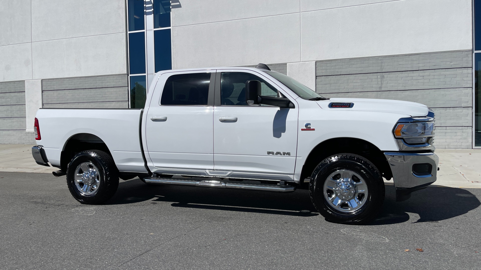 Used 2020 Ram 2500 BIG HORN / 6.7 CUMMINS DIESEL / CREW CAB / 4WD / SIDE STEPS for sale Sold at Formula Imports in Charlotte NC 28227 3