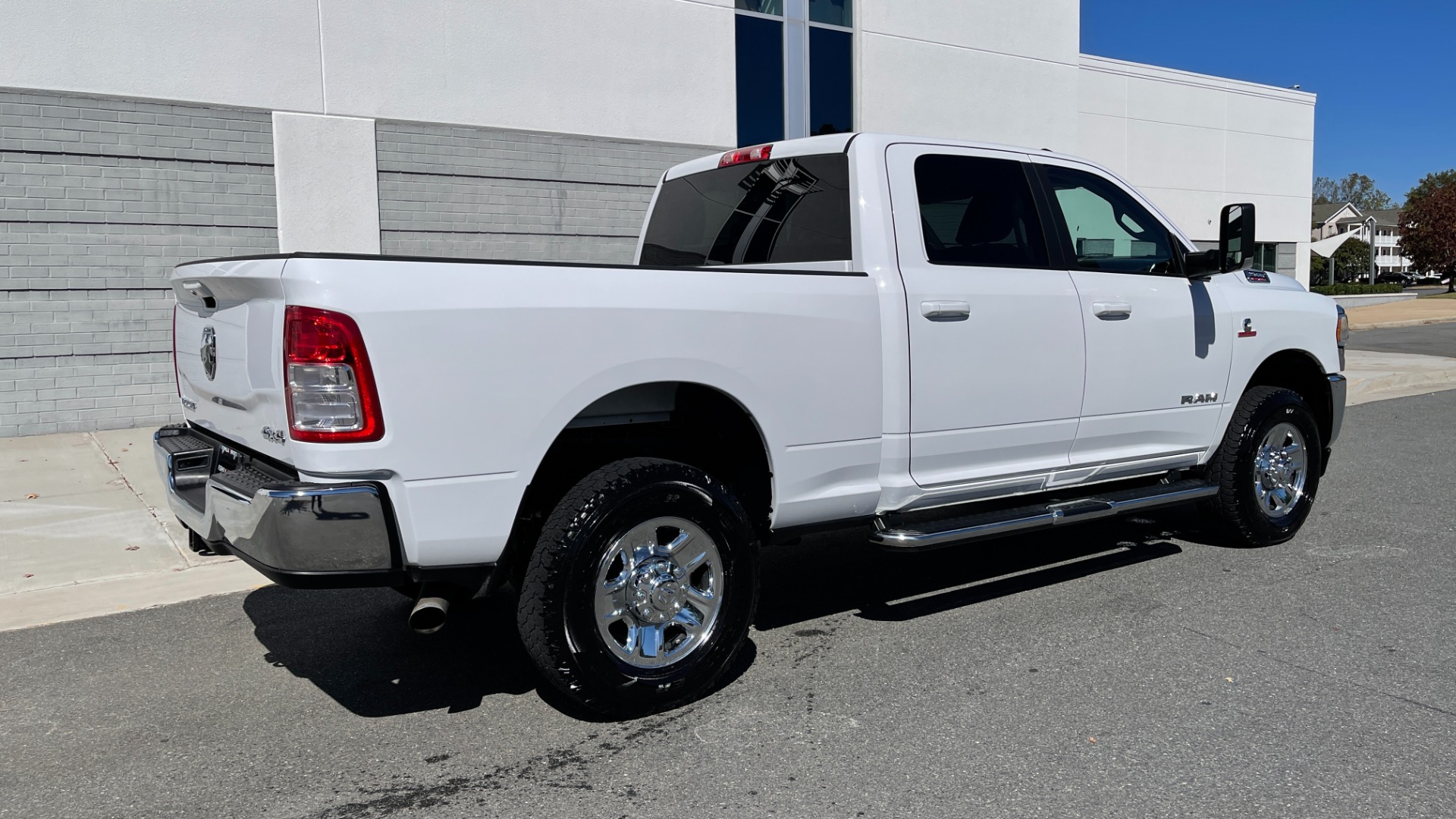 Used 2020 Ram 2500 BIG HORN / 6.7 CUMMINS DIESEL / CREW CAB / 4WD / SIDE STEPS for sale Sold at Formula Imports in Charlotte NC 28227 4