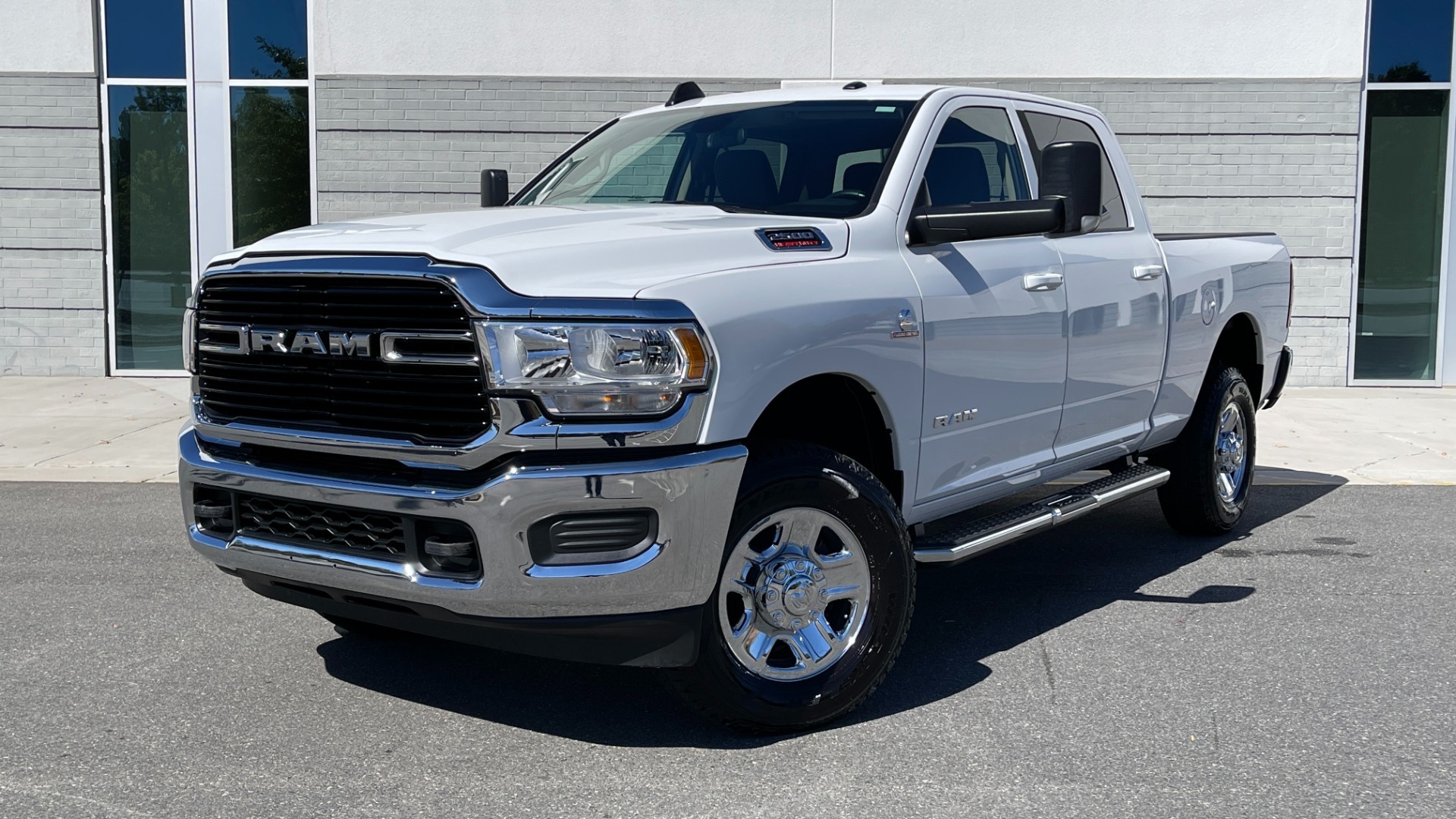 Used 2020 Ram 2500 BIG HORN / 6.7 CUMMINS DIESEL / CREW CAB / 4WD / SIDE STEPS for sale Sold at Formula Imports in Charlotte NC 28227 1