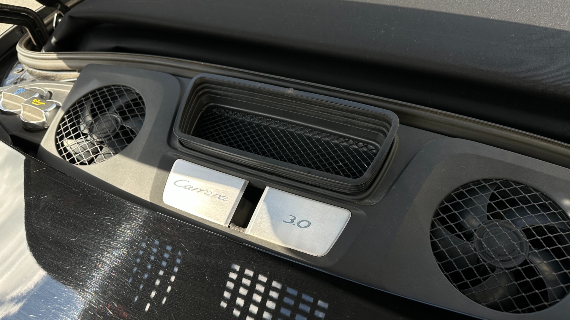Used 2017 Porsche 911 Carrera PREMIUM PKG / SPORT EXHAUST / BOSE SURROUND SOUND for sale Sold at Formula Imports in Charlotte NC 28227 32
