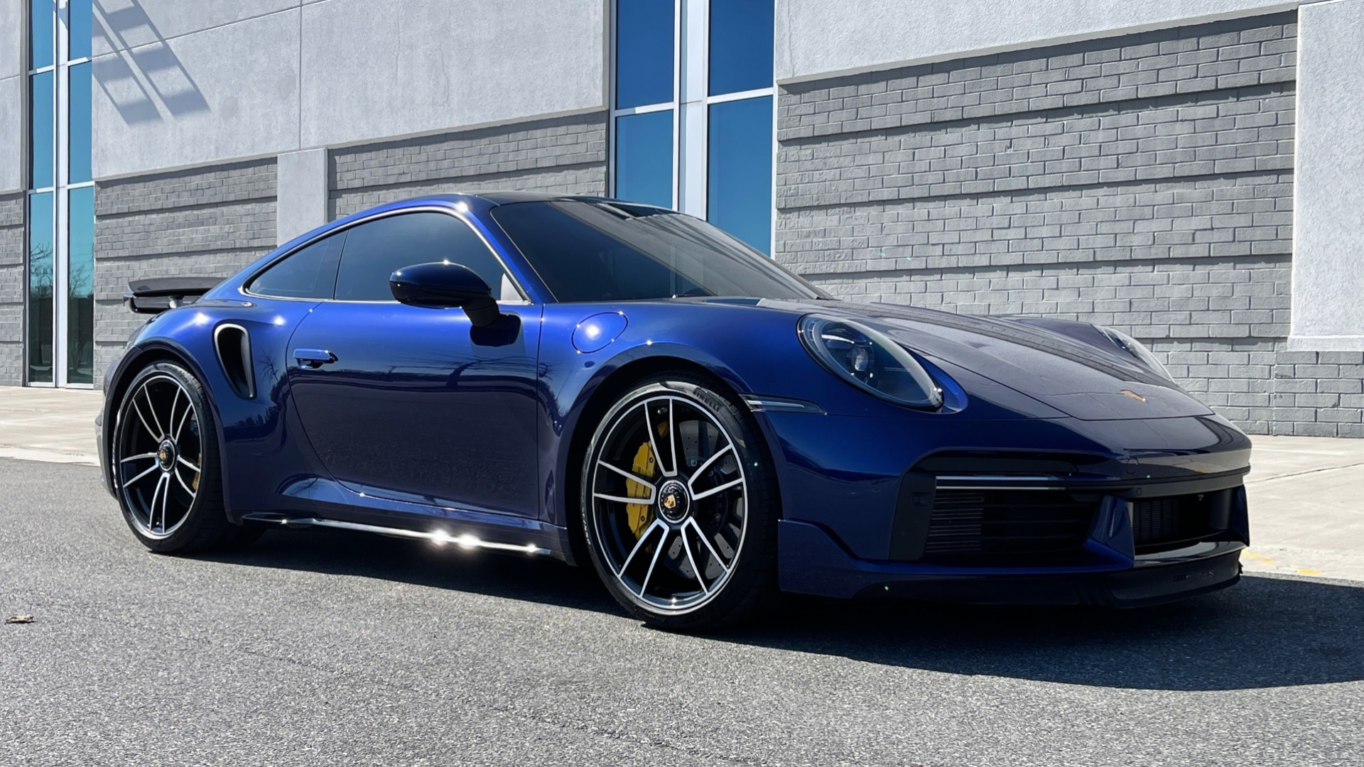 Used 2021 Porsche 911 TURBO S COUPE 3.8L / AWD / AUTO / NAV / SUNROOF / BOSE / REARVIEW for sale Sold at Formula Imports in Charlotte NC 28227 14