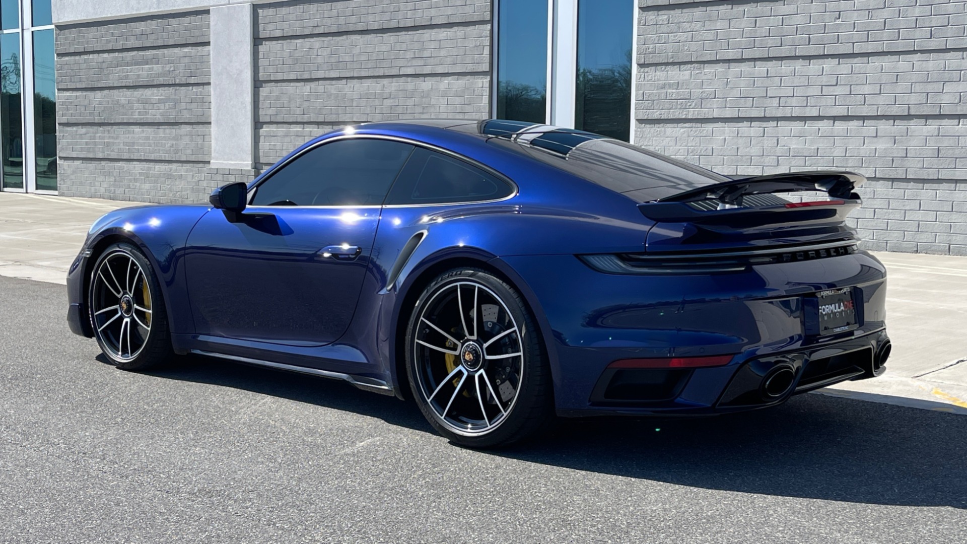 Used 2021 Porsche 911 TURBO S COUPE 3.8L / AWD / AUTO / NAV / SUNROOF / BOSE / REARVIEW for sale Sold at Formula Imports in Charlotte NC 28227 15