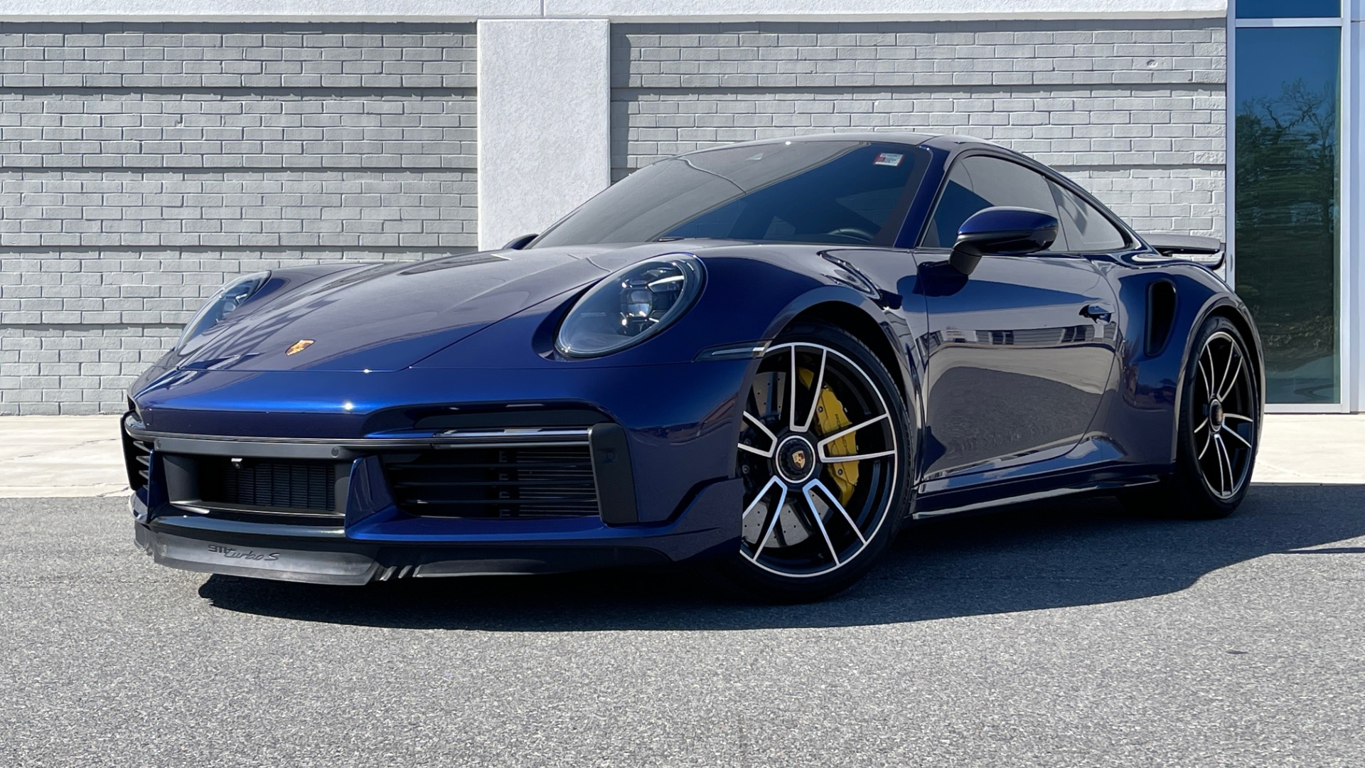 Used 2021 Porsche 911 TURBO S COUPE 3.8L / AWD / AUTO / NAV / SUNROOF / BOSE / REARVIEW for sale Sold at Formula Imports in Charlotte NC 28227 5