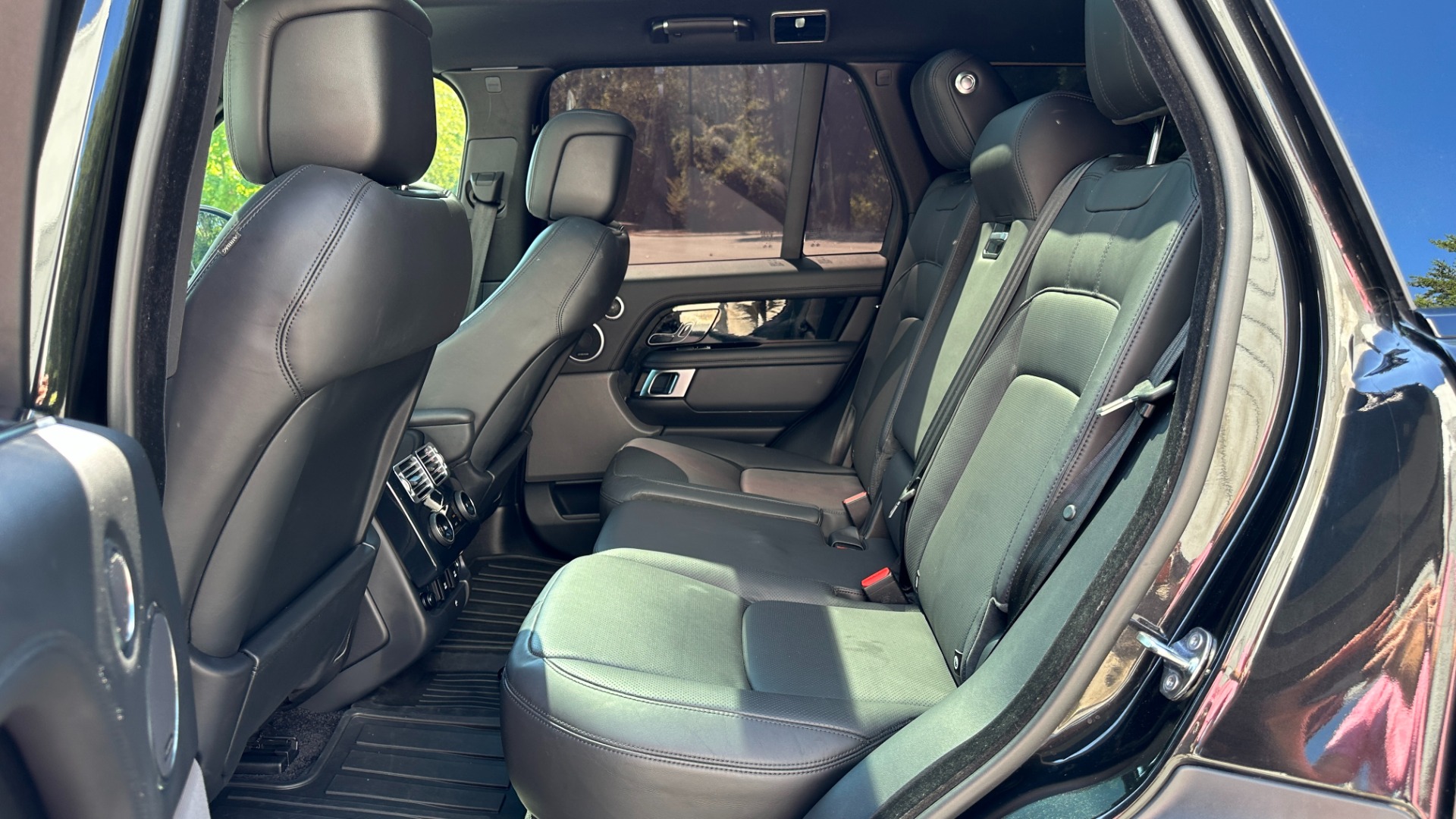 Used 2019 Land Rover Range Rover HSE / DRIVE PACK / WOOD STEERING / PIANO BLACK TRIM for sale Sold at Formula Imports in Charlotte NC 28227 19