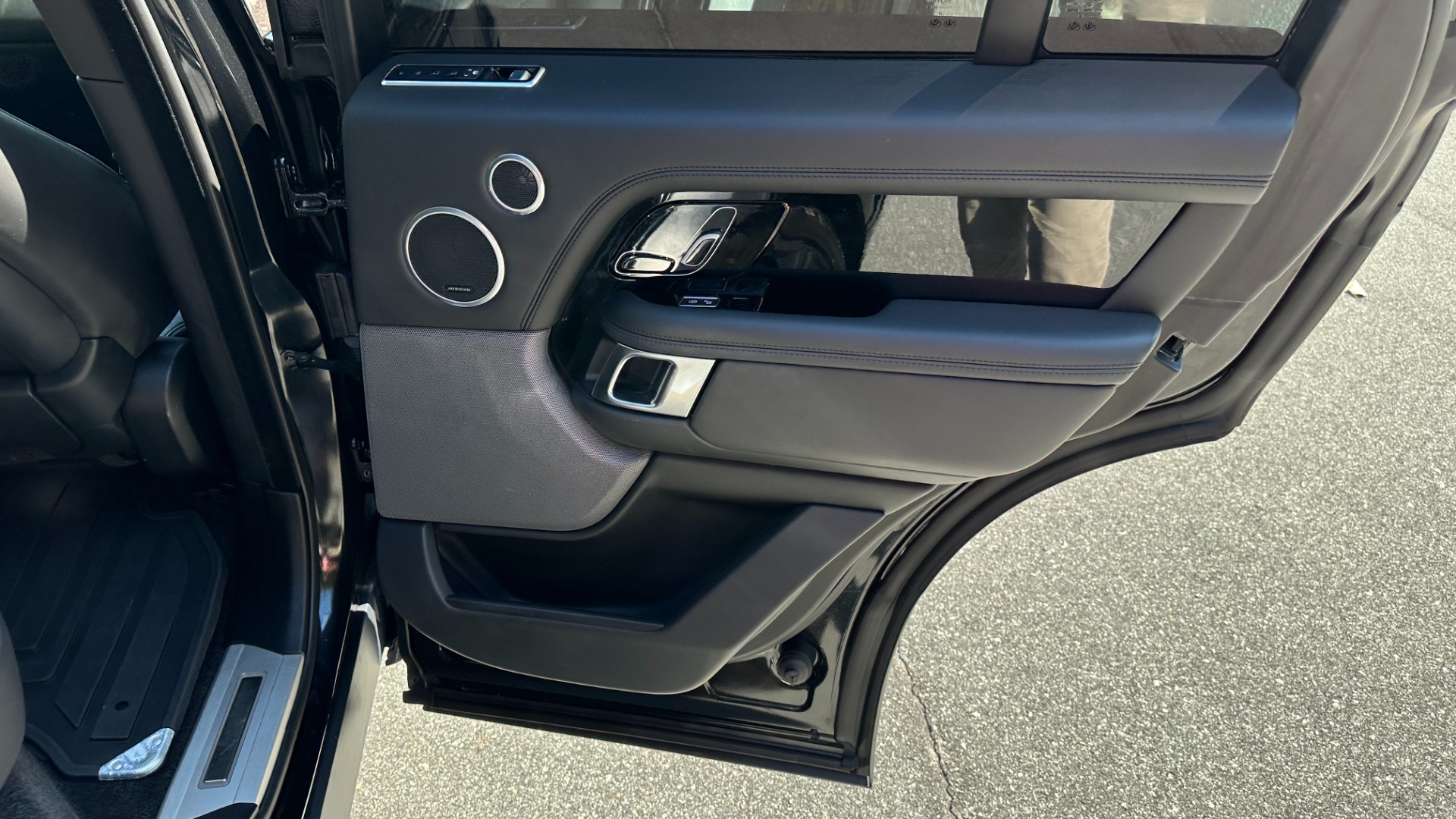 Used 2019 Land Rover Range Rover HSE / DRIVE PACK / WOOD STEERING / PIANO BLACK TRIM for sale Sold at Formula Imports in Charlotte NC 28227 23