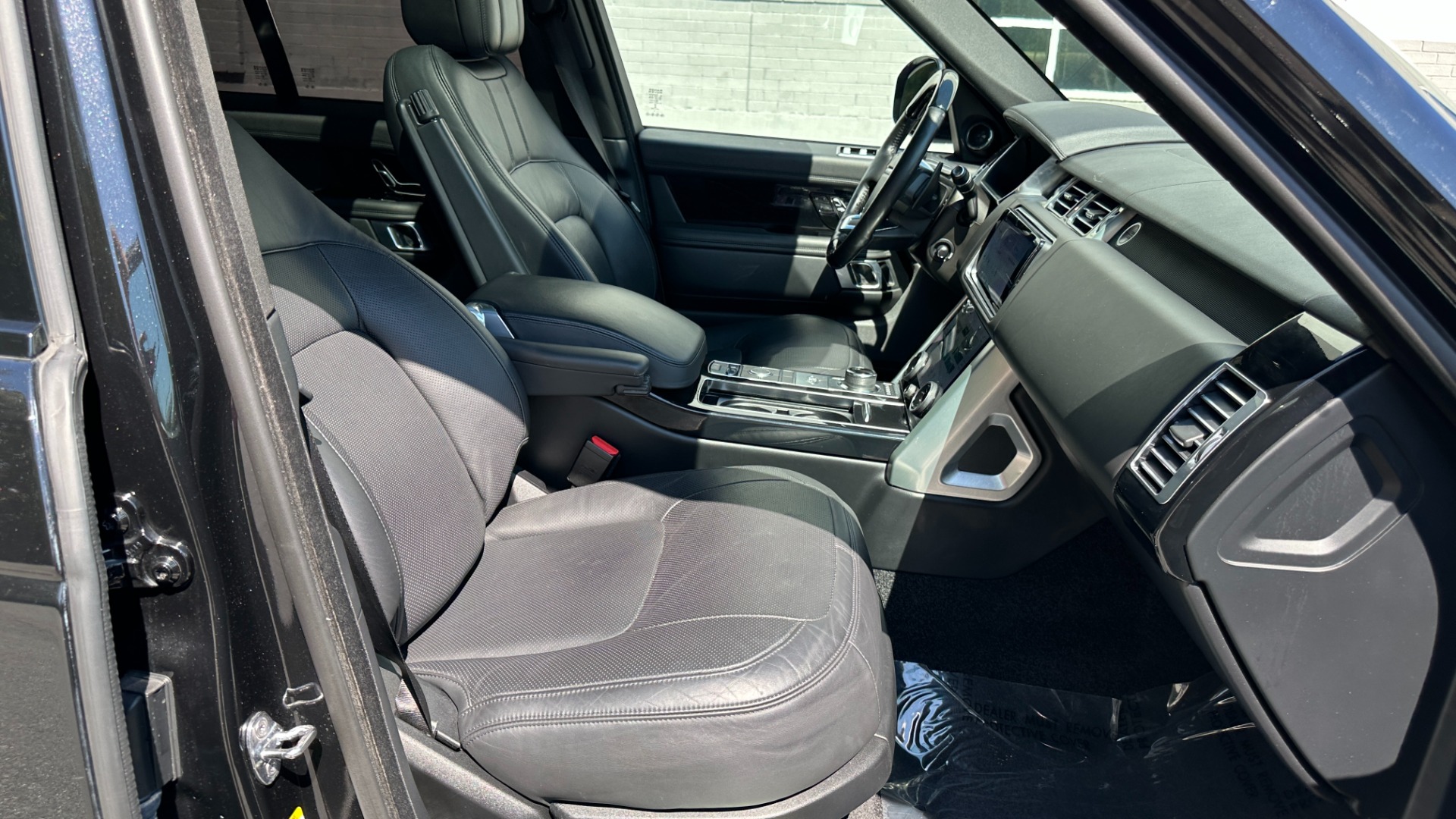 Used 2019 Land Rover Range Rover HSE / DRIVE PACK / WOOD STEERING / PIANO BLACK TRIM for sale Sold at Formula Imports in Charlotte NC 28227 29