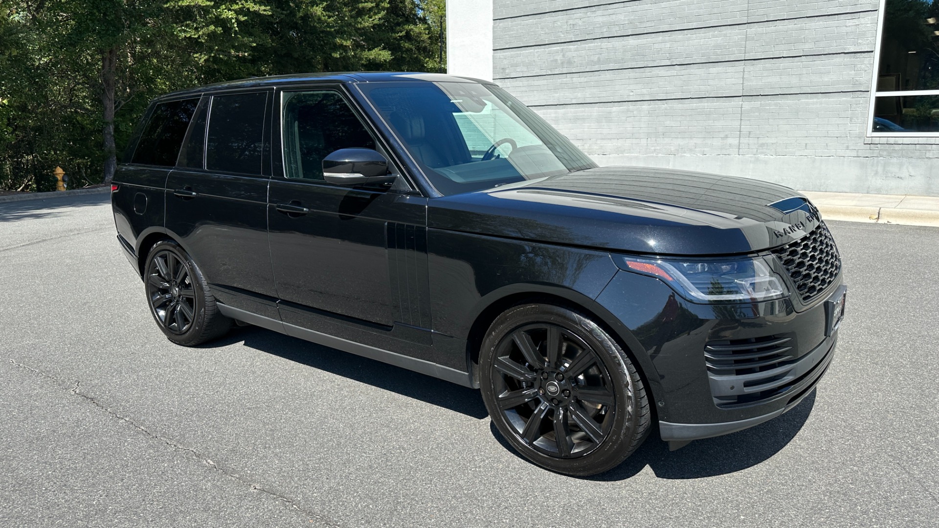 Used 2019 Land Rover Range Rover HSE / DRIVE PACK / WOOD STEERING / PIANO BLACK TRIM for sale Sold at Formula Imports in Charlotte NC 28227 5