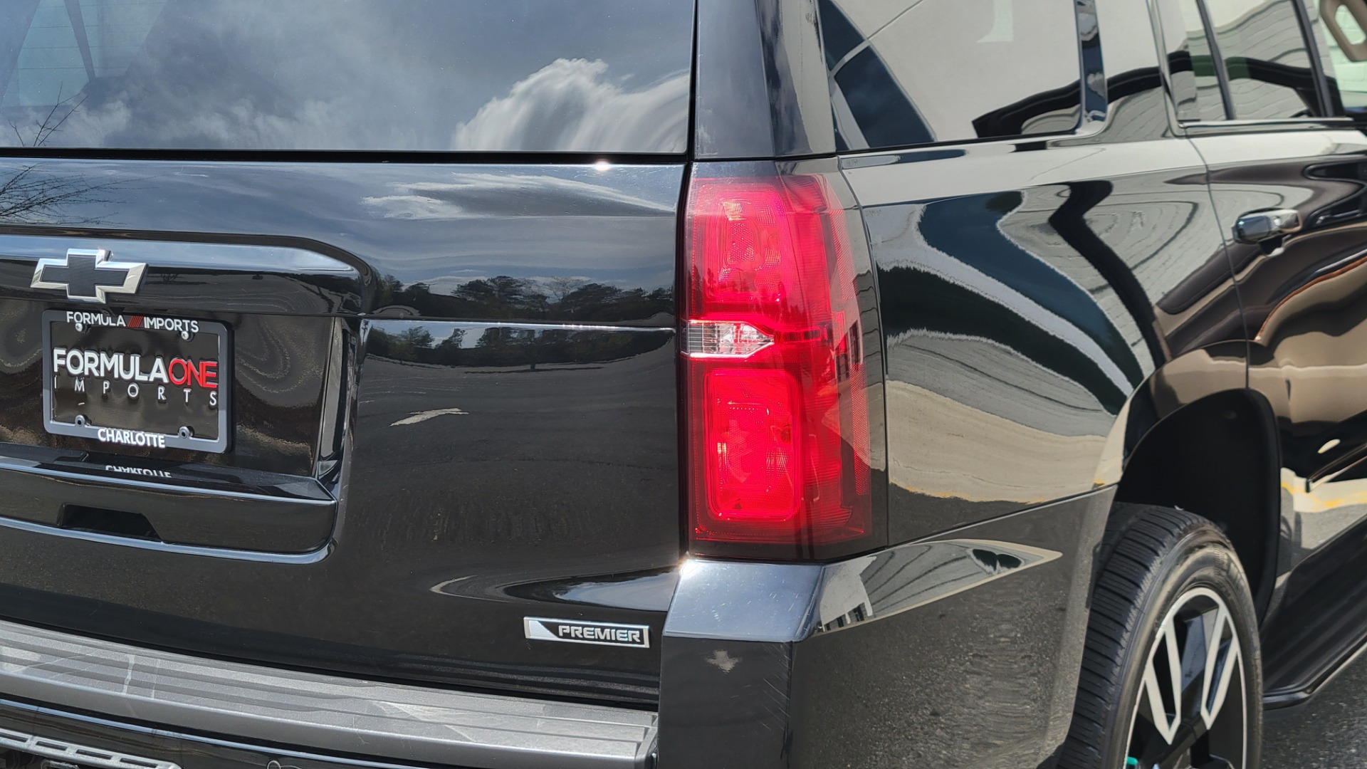 Used 2018 Chevrolet TAHOE PREMIER 6.2L 4X4 / RST EDITION / NAV / DVD / HUD / SUNROOF / REARVIEW for sale Sold at Formula Imports in Charlotte NC 28227 33