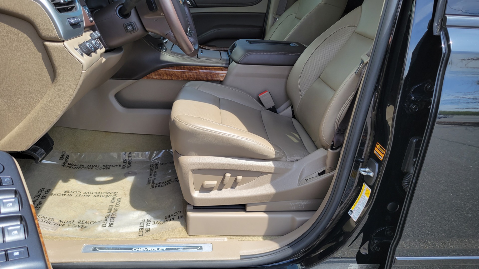 Used 2018 Chevrolet TAHOE PREMIER 6.2L 4X4 / RST EDITION / NAV / DVD / HUD / SUNROOF / REARVIEW for sale Sold at Formula Imports in Charlotte NC 28227 40