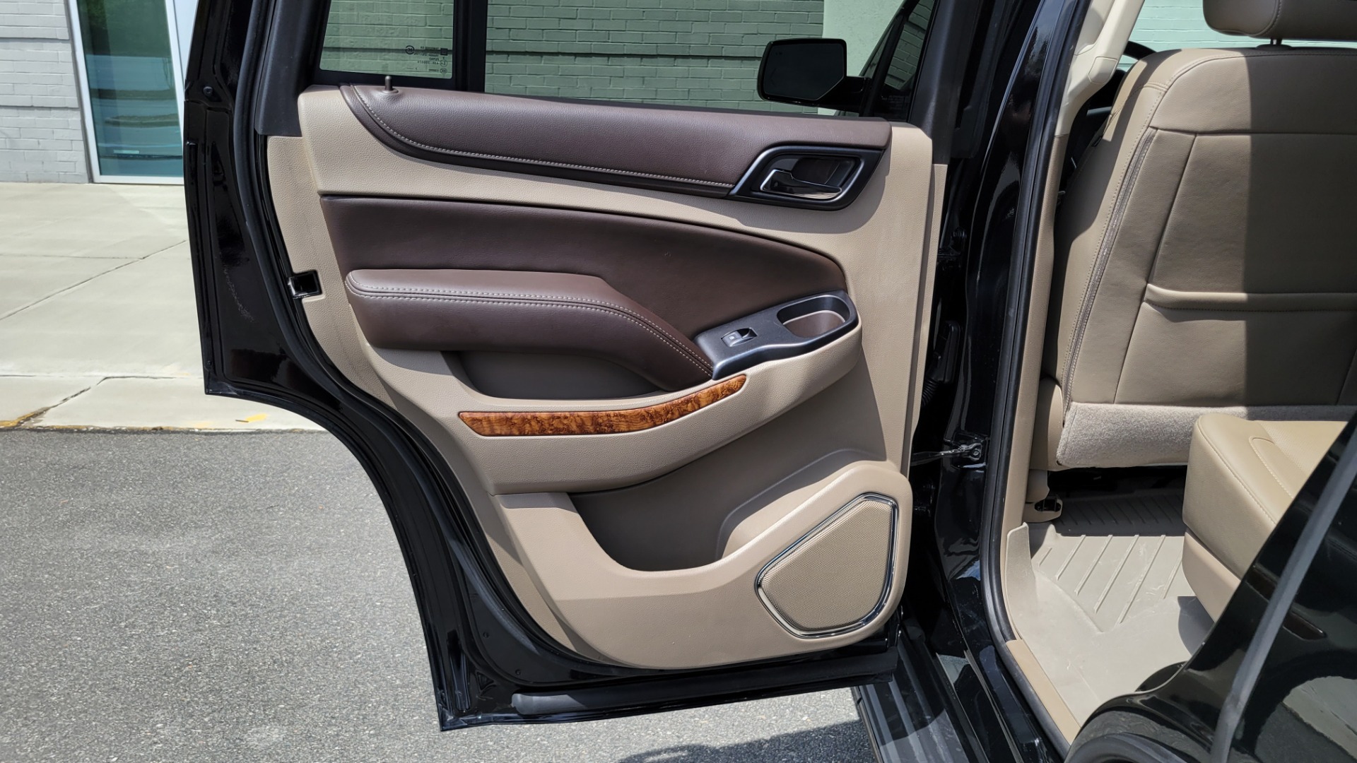 Used 2018 Chevrolet TAHOE PREMIER 6.2L 4X4 / RST EDITION / NAV / DVD / HUD / SUNROOF / REARVIEW for sale Sold at Formula Imports in Charlotte NC 28227 67