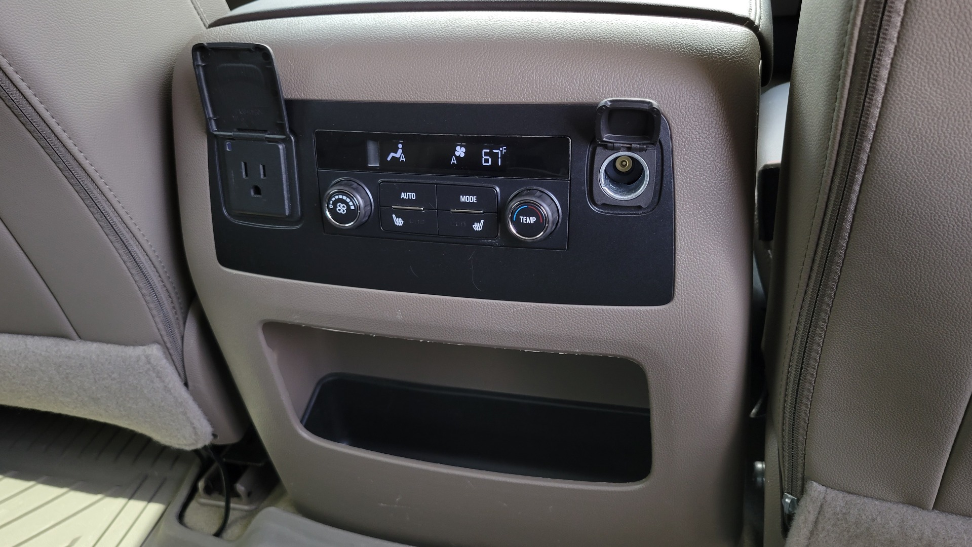 Used 2018 Chevrolet TAHOE PREMIER 6.2L 4X4 / RST EDITION / NAV / DVD / HUD / SUNROOF / REARVIEW for sale Sold at Formula Imports in Charlotte NC 28227 84