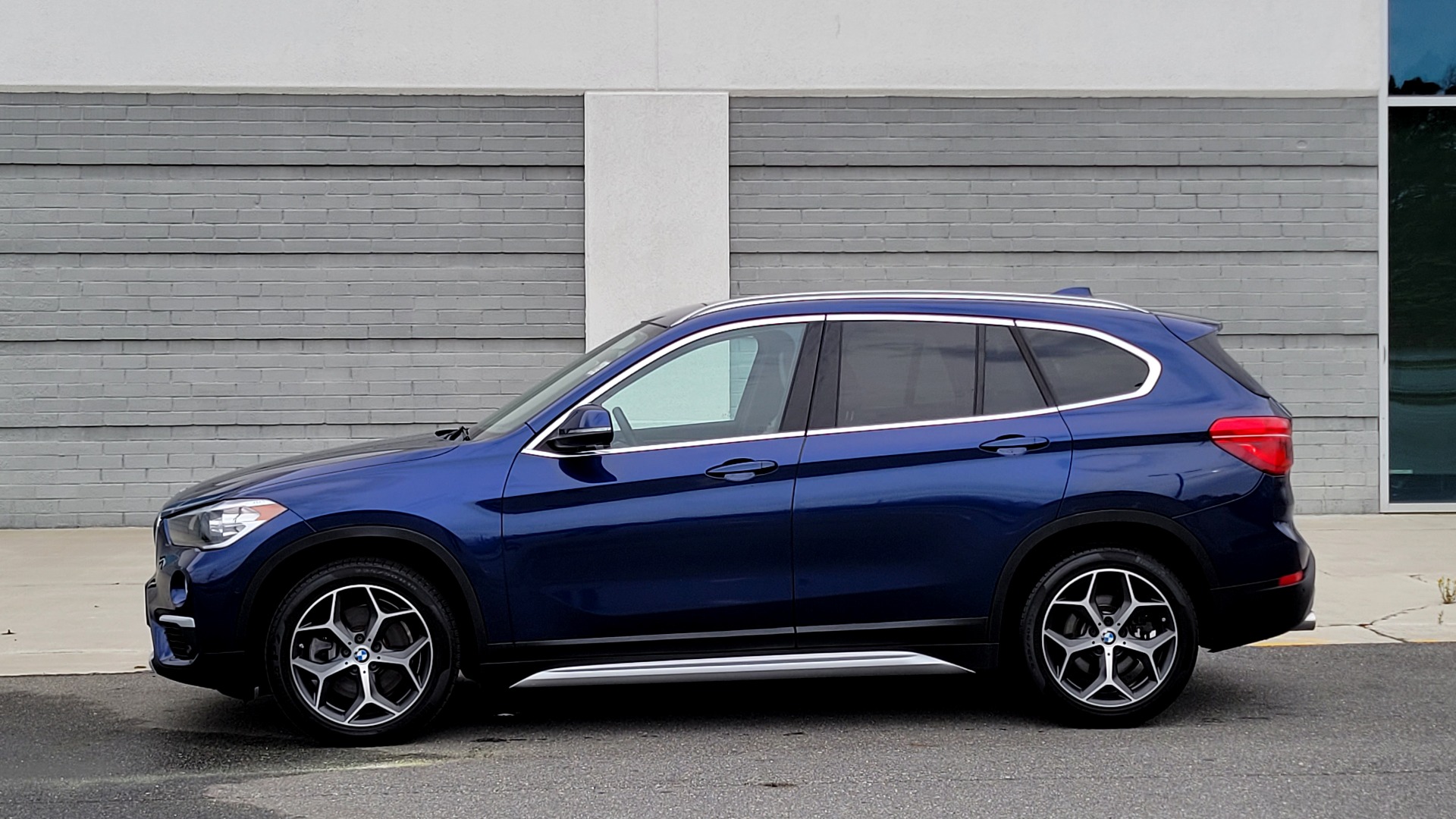 Used 2018 BMW X1 XDRIVE28I LUXURY / CONV / PARK DIST CNTRL / HTD STS & STRNG WHL / REARVIEW for sale $28,295 at Formula Imports in Charlotte NC 28227 3