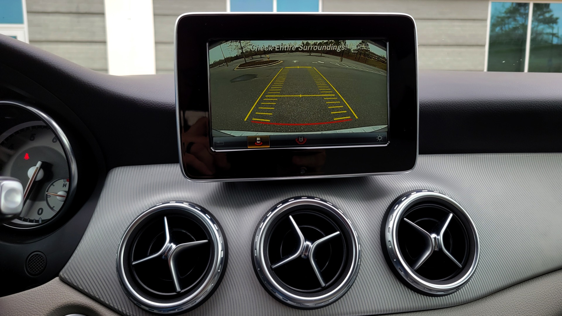 Used 2017 Mercedes-Benz GLA 250 2.0L SUV / APPLE CARPLAY / BLIND SPOT / KEYLESS-GO for sale $26,795 at Formula Imports in Charlotte NC 28227 42