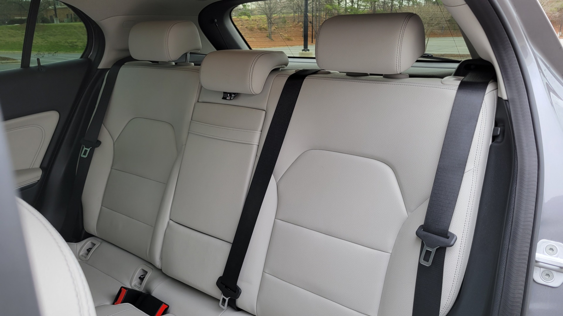Used 2017 Mercedes-Benz GLA 250 2.0L SUV / APPLE CARPLAY / BLIND SPOT / KEYLESS-GO for sale $26,795 at Formula Imports in Charlotte NC 28227 56