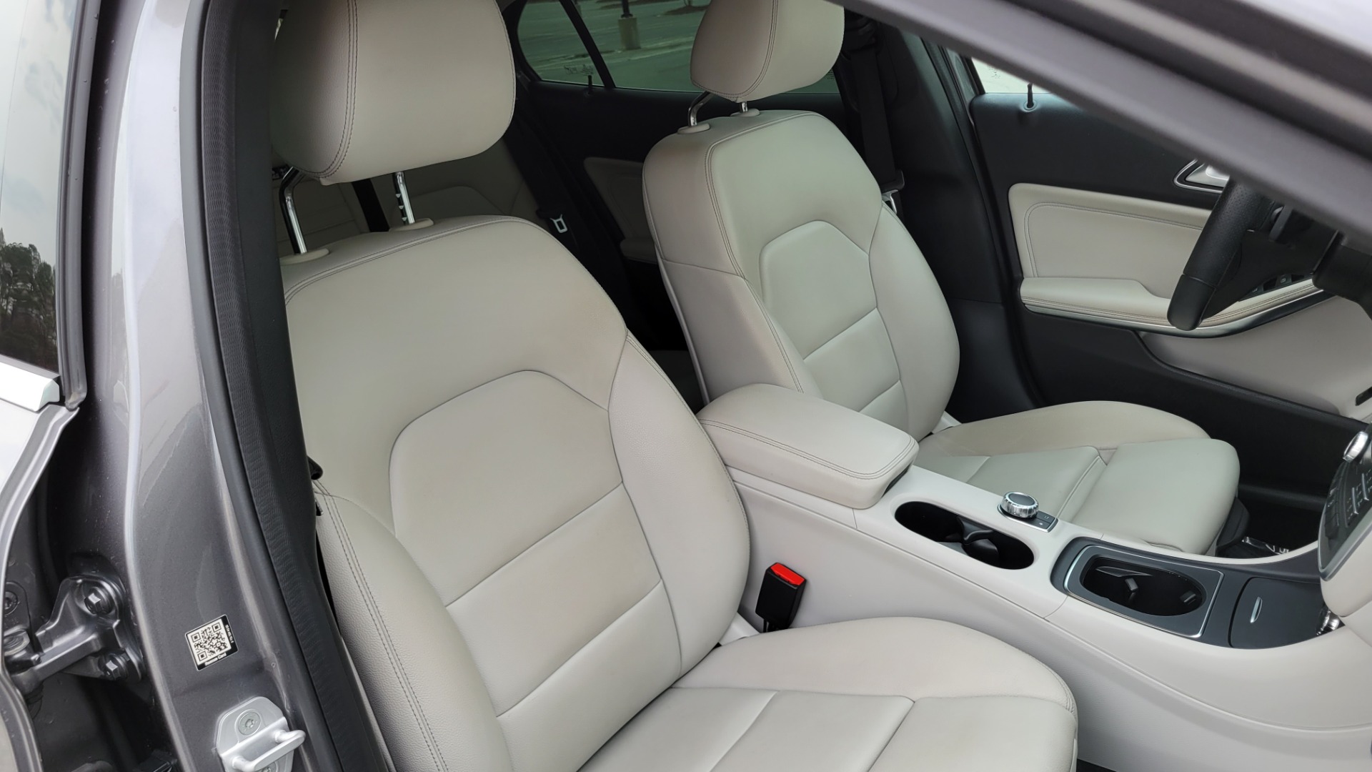 Used 2017 Mercedes-Benz GLA 250 2.0L SUV / APPLE CARPLAY / BLIND SPOT / KEYLESS-GO for sale $26,795 at Formula Imports in Charlotte NC 28227 60