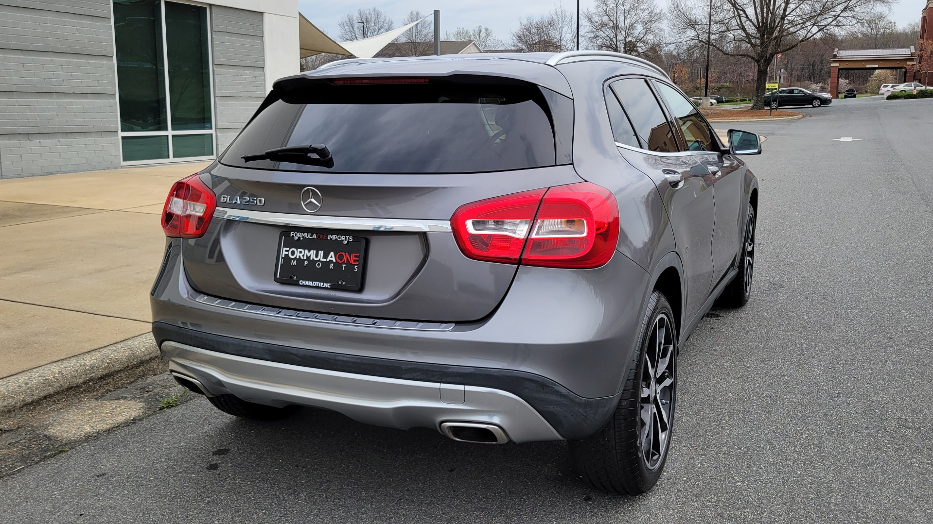 Used 2017 Mercedes-Benz GLA 250 2.0L SUV / APPLE CARPLAY / BLIND SPOT / KEYLESS-GO for sale $26,795 at Formula Imports in Charlotte NC 28227 7