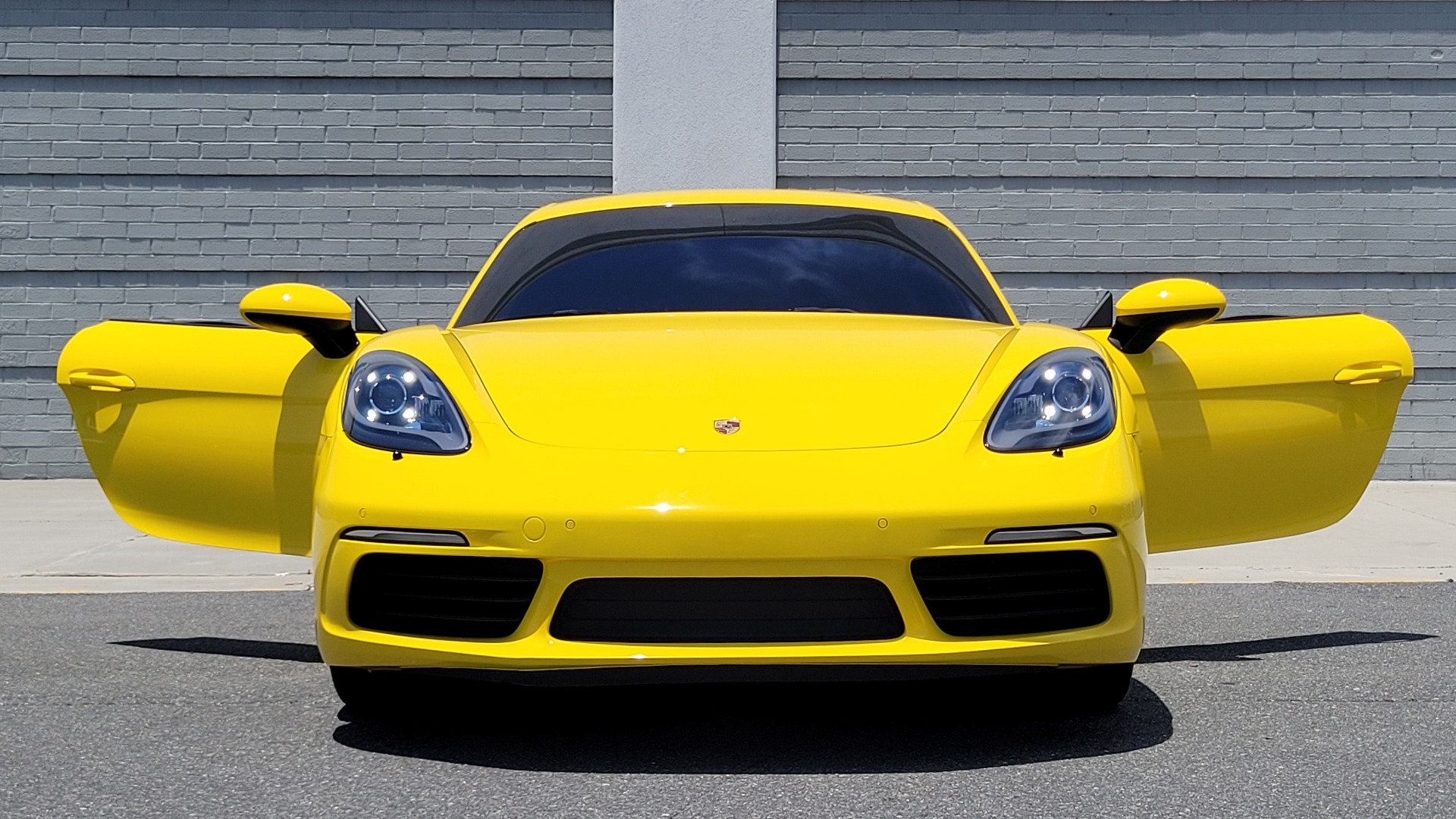 Used 2018 Porsche 718 CAYMAN S / 2.5L / PDK 7-SPD / PREMIUM / SPORT CHRONO / NAV / CAMERA for sale $76,995 at Formula Imports in Charlotte NC 28227 13