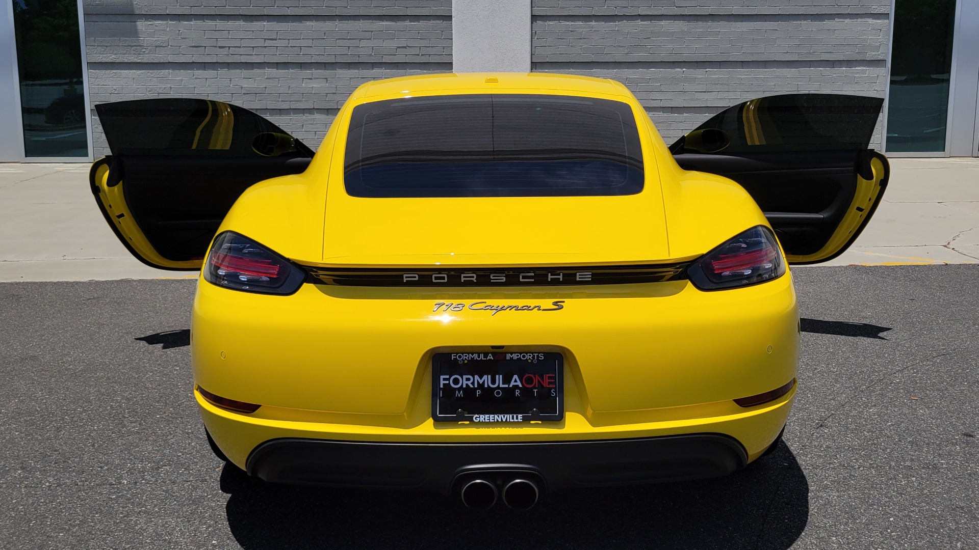 Used 2018 Porsche 718 CAYMAN S / 2.5L / PDK 7-SPD / PREMIUM / SPORT CHRONO / NAV / CAMERA for sale $76,995 at Formula Imports in Charlotte NC 28227 14