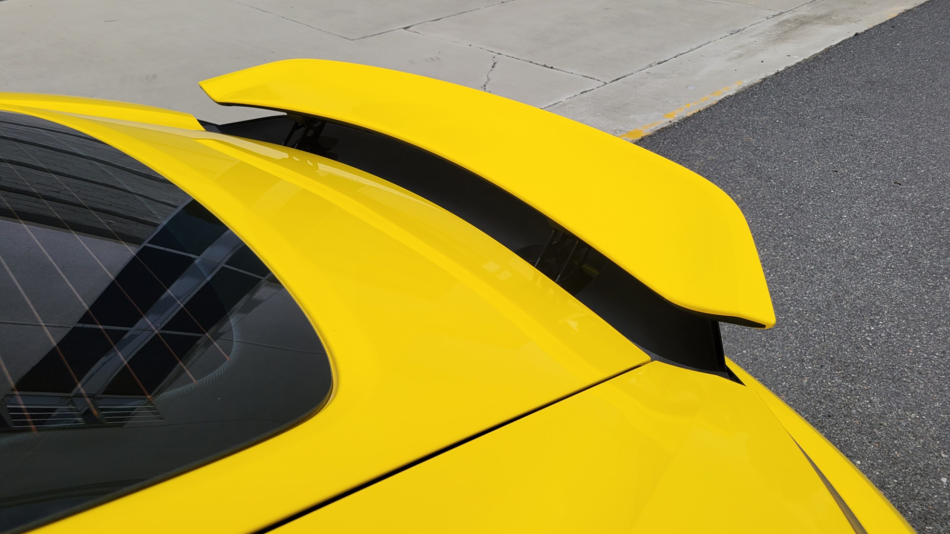 Used 2018 Porsche 718 CAYMAN S / 2.5L / PDK 7-SPD / PREMIUM / SPORT CHRONO / NAV / CAMERA for sale $76,995 at Formula Imports in Charlotte NC 28227 16