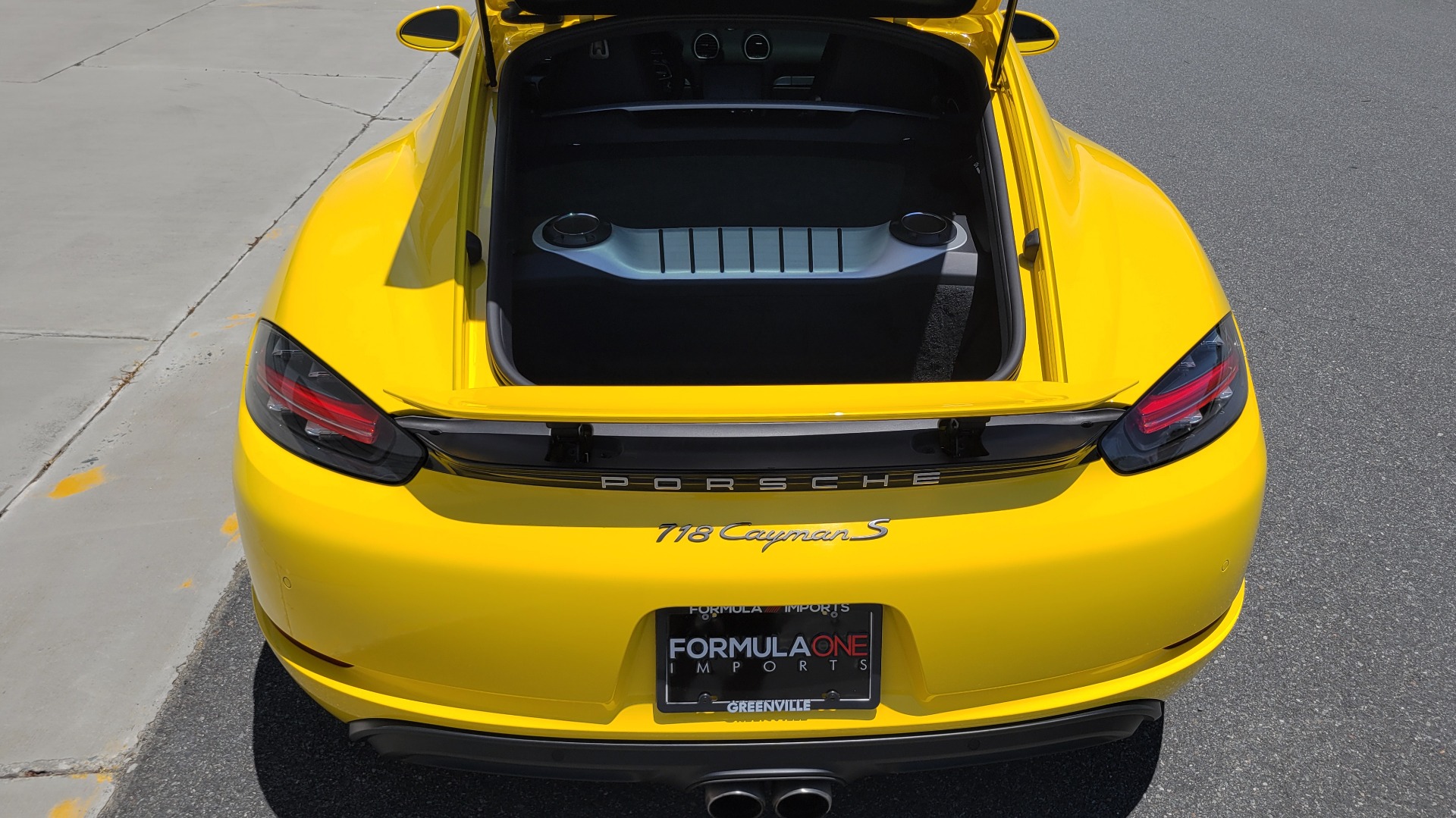 Used 2018 Porsche 718 CAYMAN S / 2.5L / PDK 7-SPD / PREMIUM / SPORT CHRONO / NAV / CAMERA for sale $76,995 at Formula Imports in Charlotte NC 28227 23