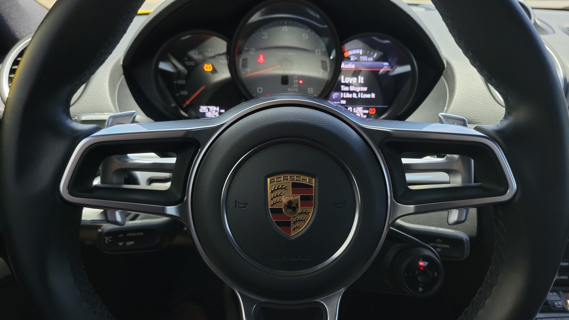 Used 2018 Porsche 718 CAYMAN S / 2.5L / PDK 7-SPD / PREMIUM / SPORT CHRONO / NAV / CAMERA for sale $76,995 at Formula Imports in Charlotte NC 28227 26