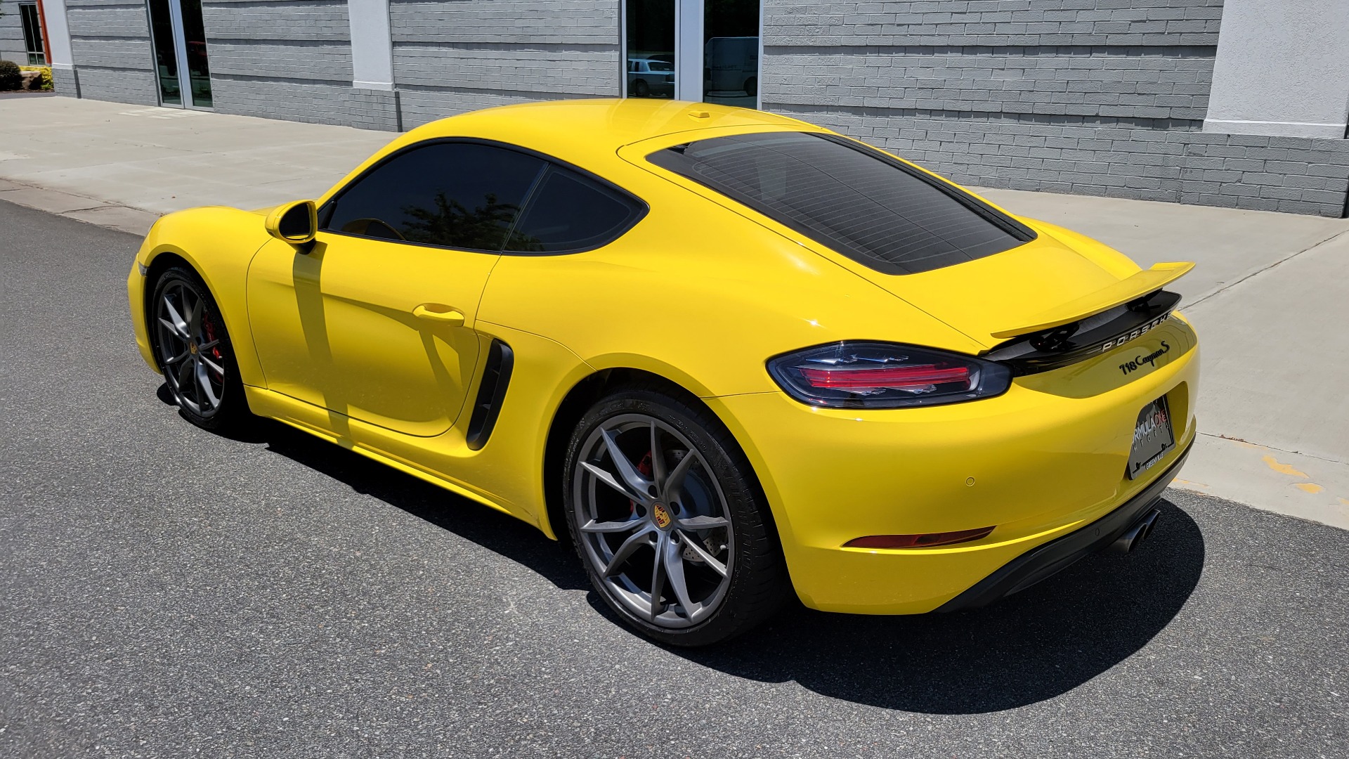 Used 2018 Porsche 718 CAYMAN S / 2.5L / PDK 7-SPD / PREMIUM / SPORT CHRONO / NAV / CAMERA for sale $76,995 at Formula Imports in Charlotte NC 28227 5