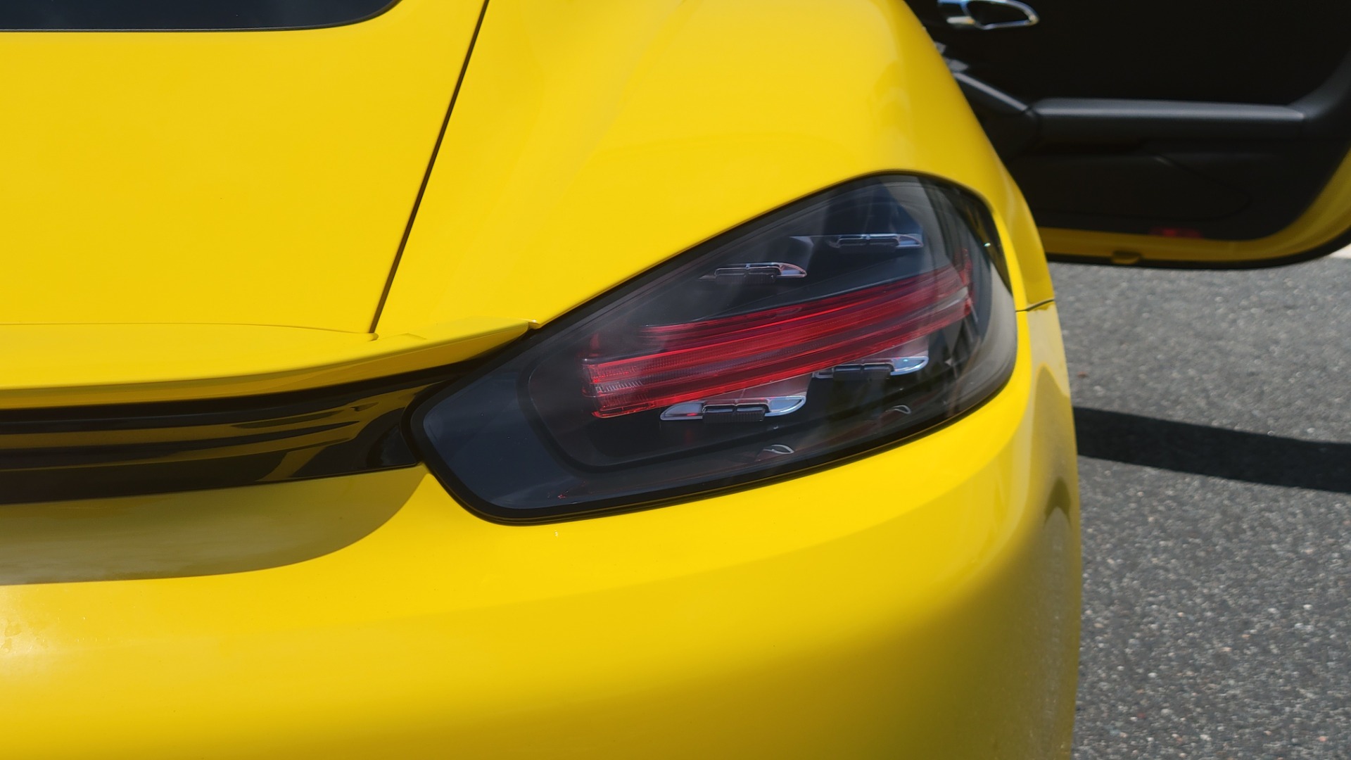 Used 2018 Porsche 718 CAYMAN S / 2.5L / PDK 7-SPD / PREMIUM / SPORT CHRONO / NAV / CAMERA for sale $76,995 at Formula Imports in Charlotte NC 28227 54