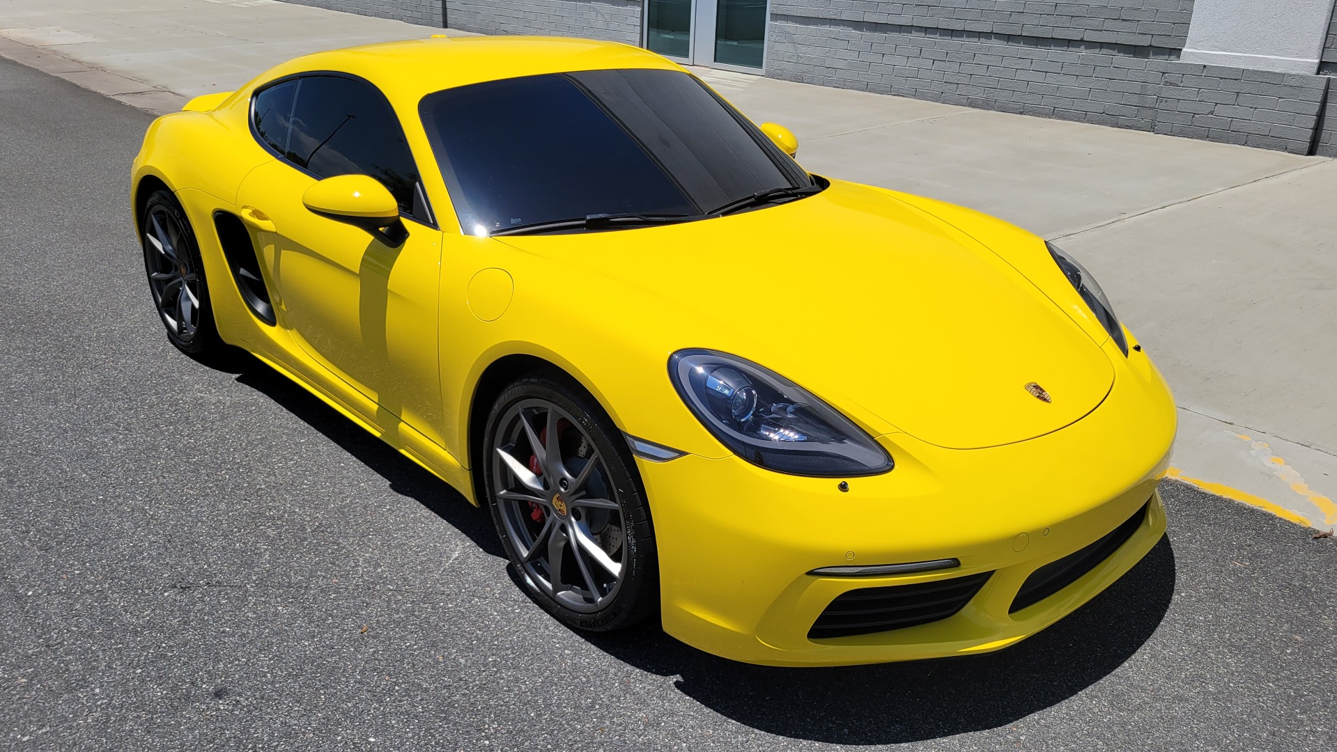 Used 2018 Porsche 718 CAYMAN S / 2.5L / PDK 7-SPD / PREMIUM / SPORT CHRONO / NAV / CAMERA for sale $76,995 at Formula Imports in Charlotte NC 28227 7