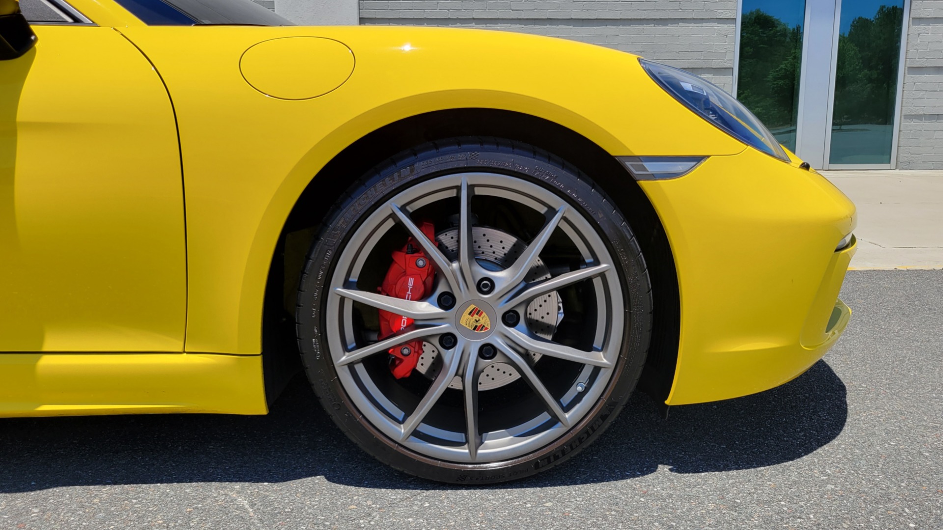 Used 2018 Porsche 718 CAYMAN S / 2.5L / PDK 7-SPD / PREMIUM / SPORT CHRONO / NAV / CAMERA for sale $76,995 at Formula Imports in Charlotte NC 28227 78